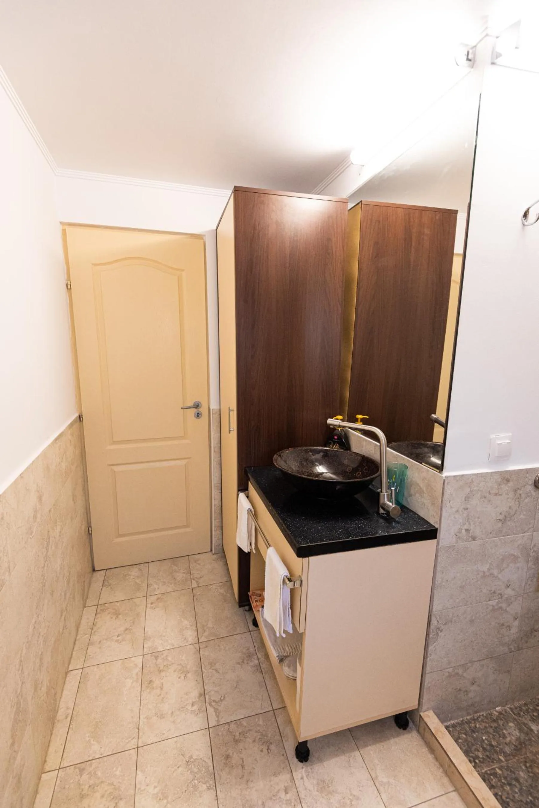 iVAVev IS US ByTheSea EforieSud