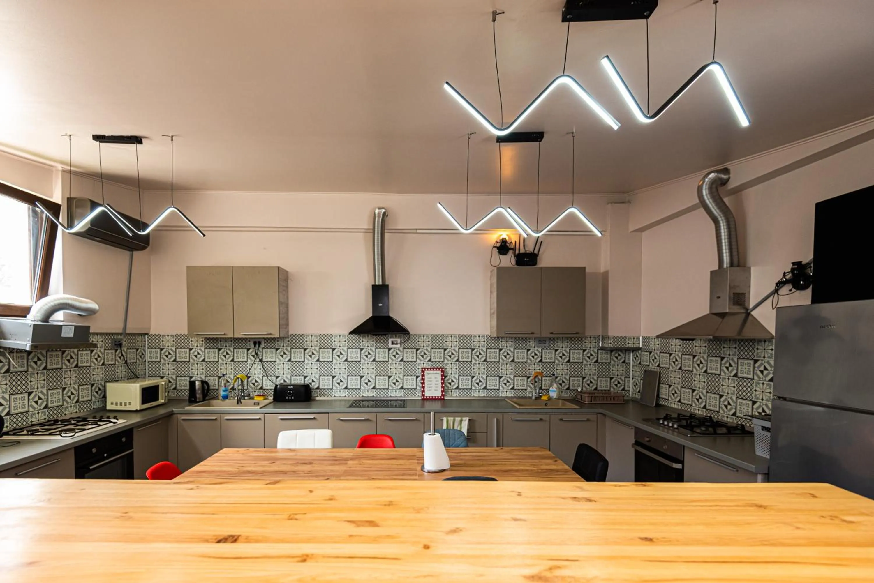 iVAVev IS US ByTheSea EforieSud