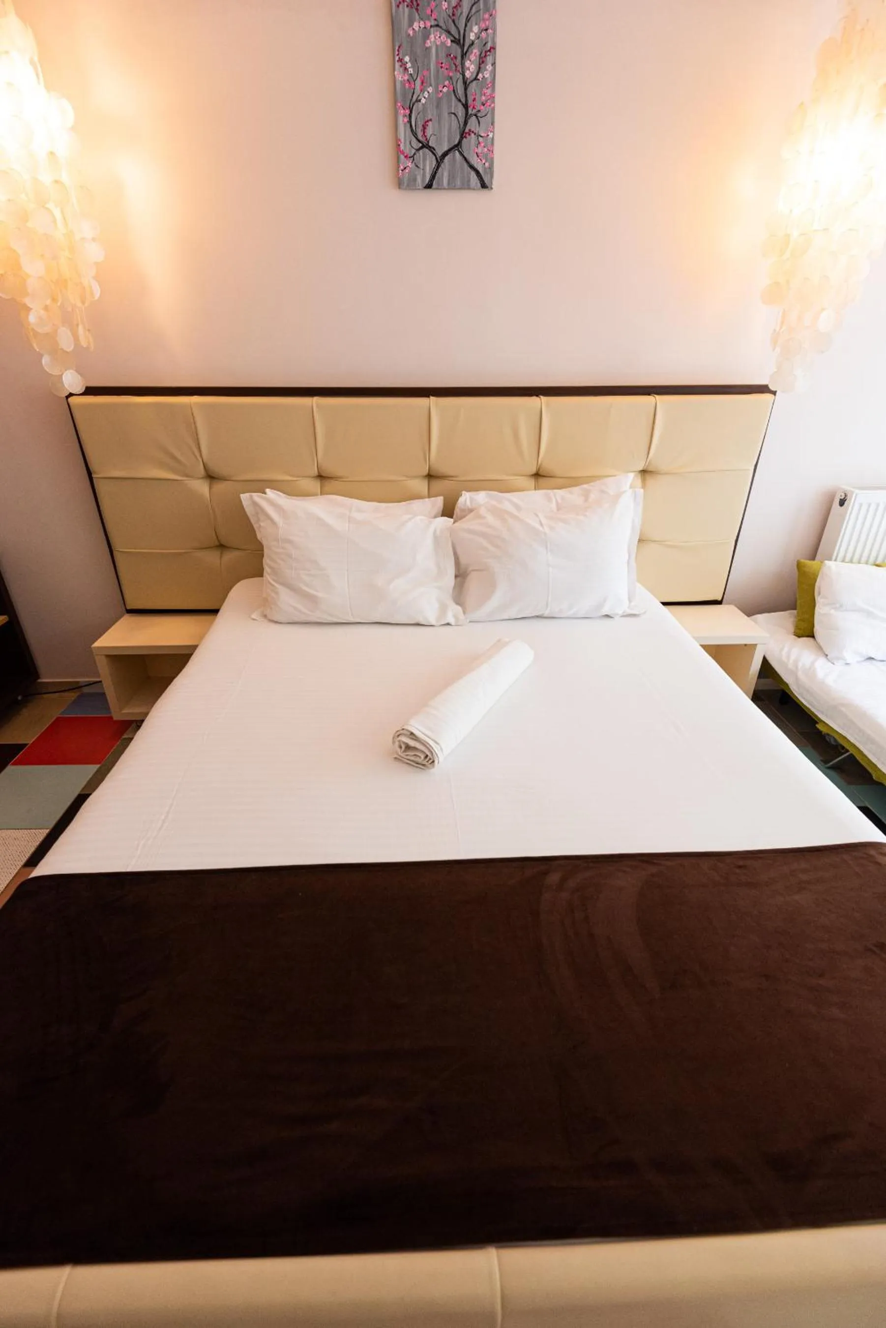 Bed in iVAVev IS US ByTheSea EforieSud