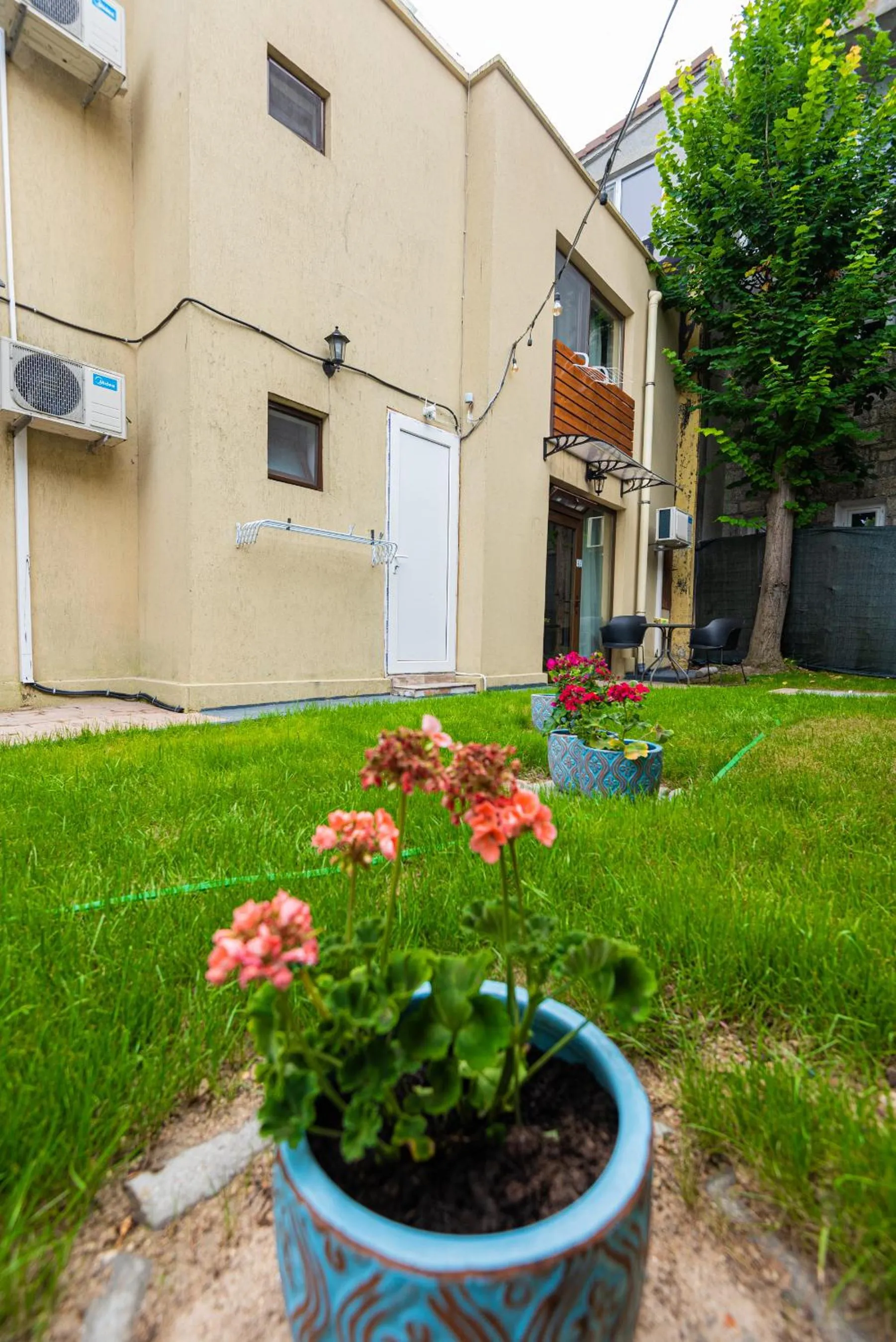 iVAVev IS US ByTheSea EforieSud