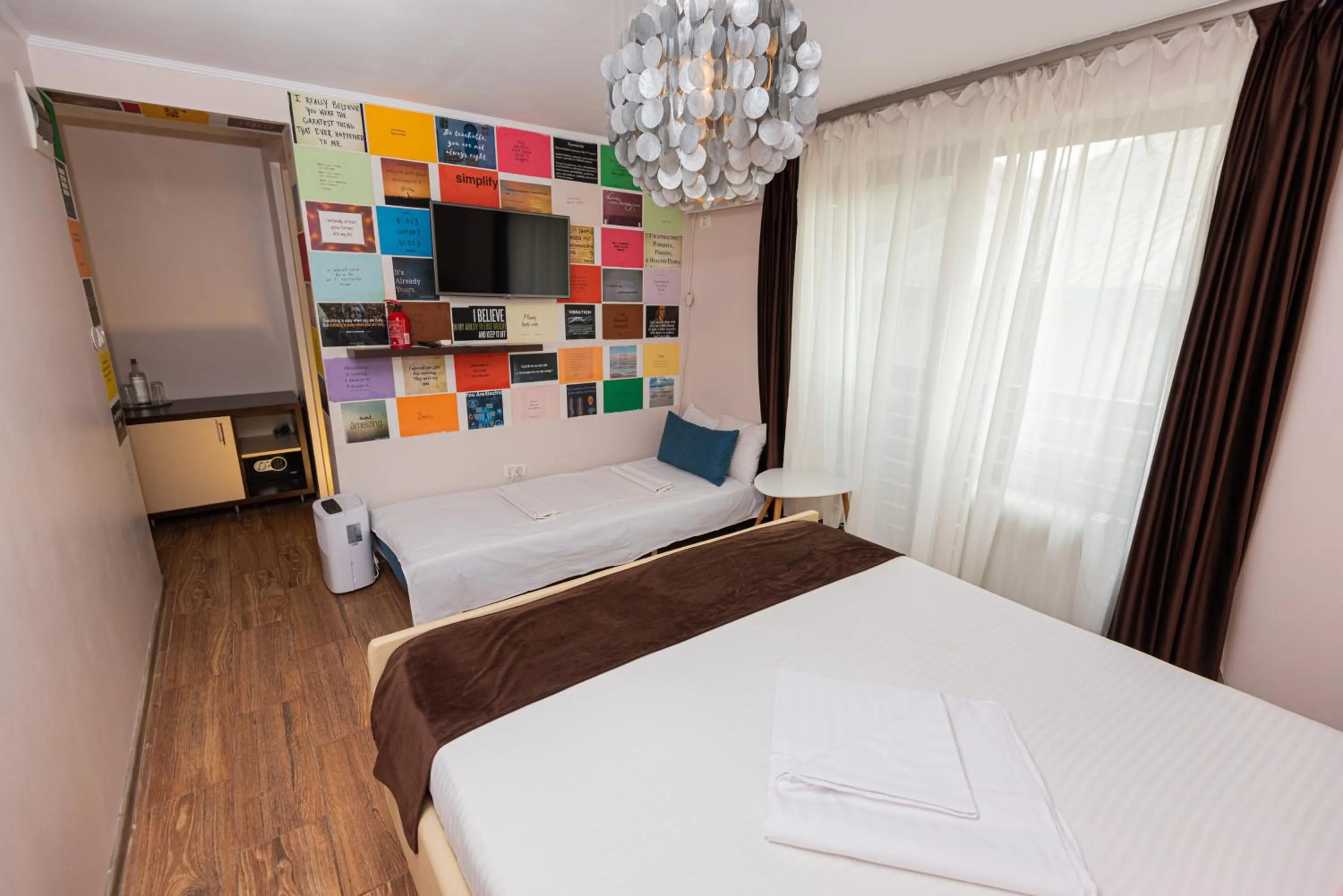 Bed in iVAVev IS US ByTheSea EforieSud