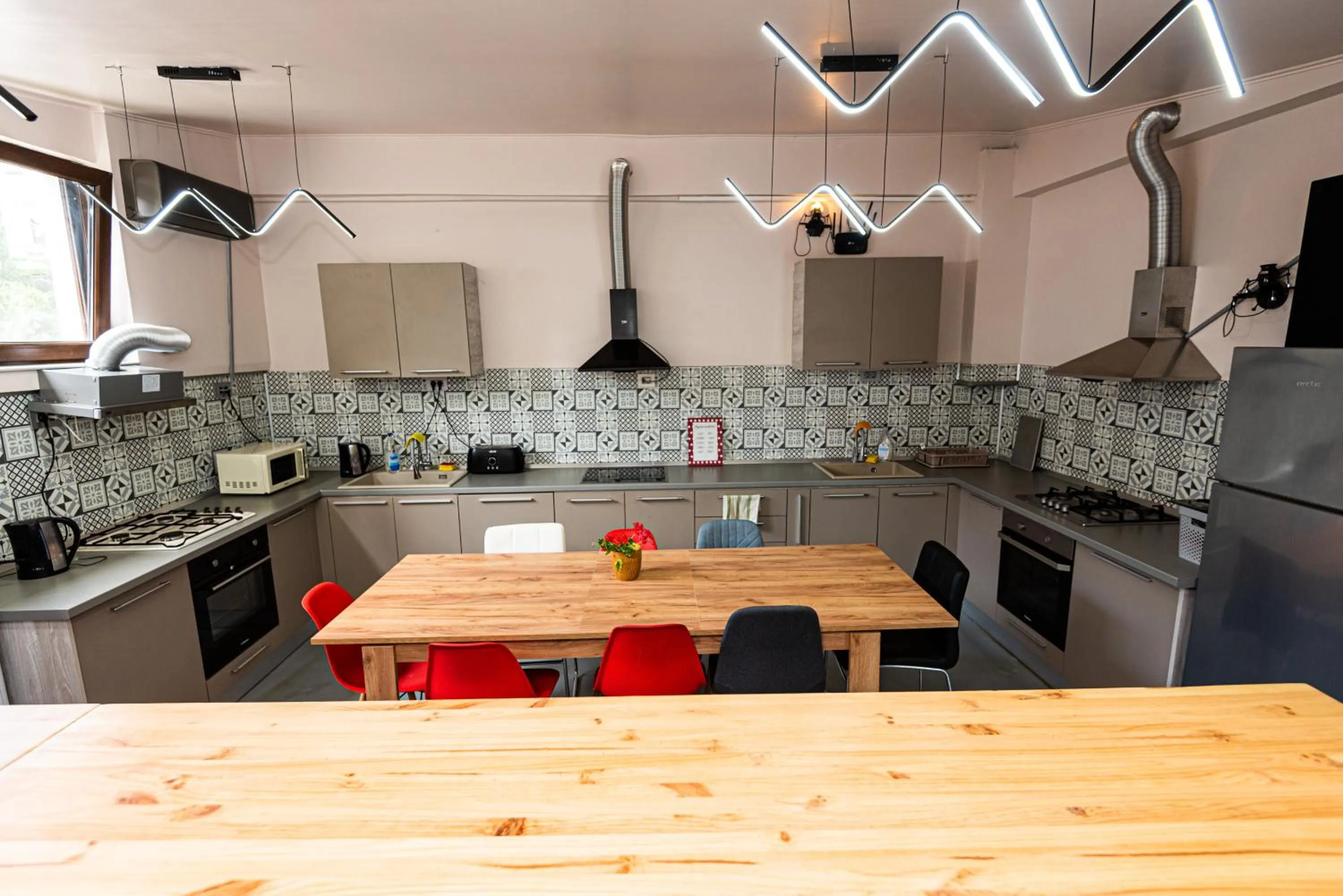 iVAVev IS US ByTheSea EforieSud