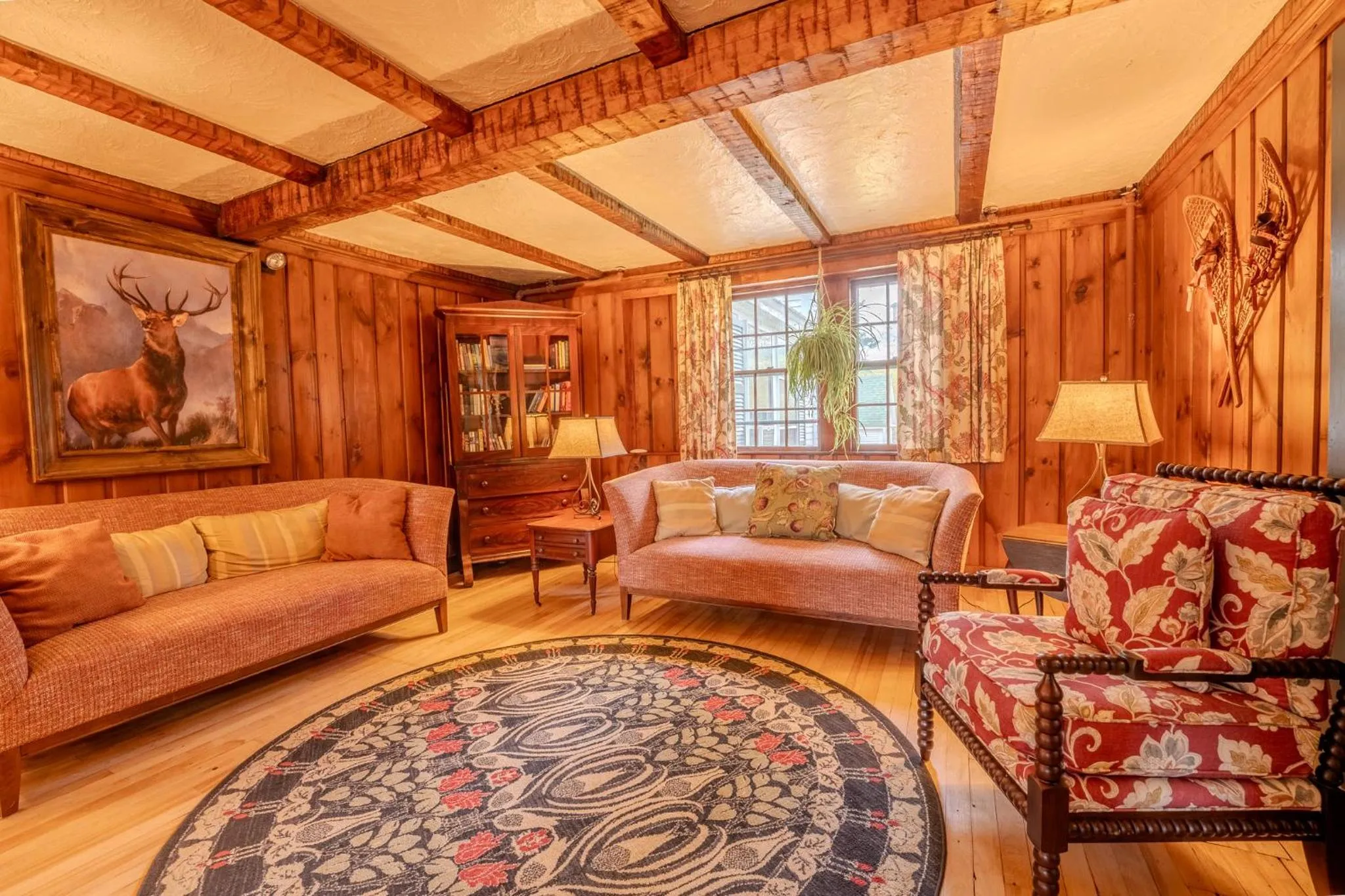 Living room in Franconia Inn