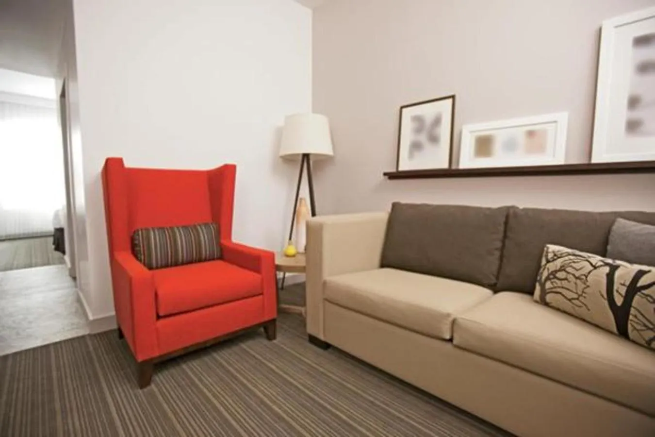 Seating area in Country Inn & Suites by Radisson, Cincinnati Airport, KY