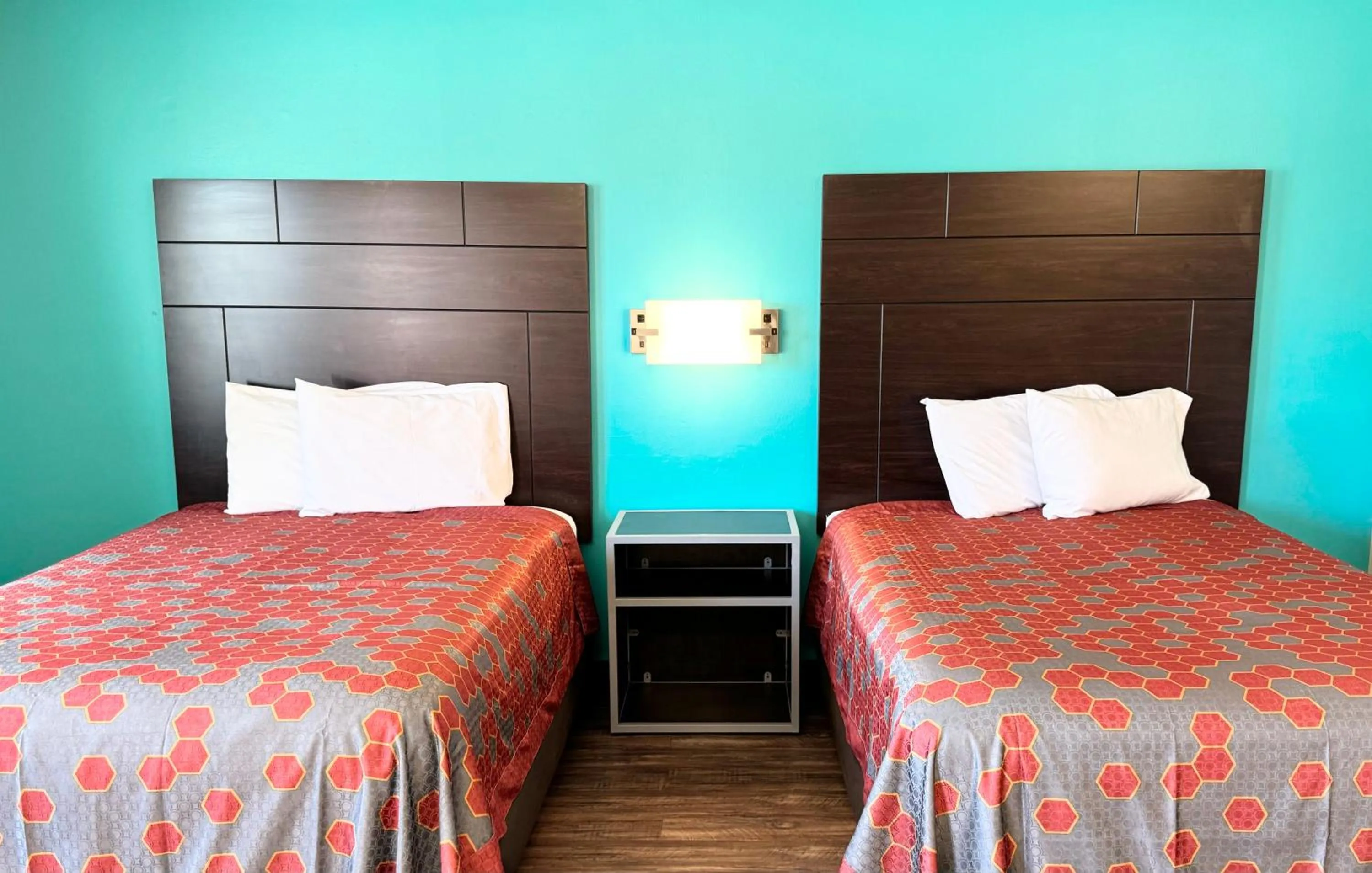 Bed in Euro Inn & Suites of Slidell