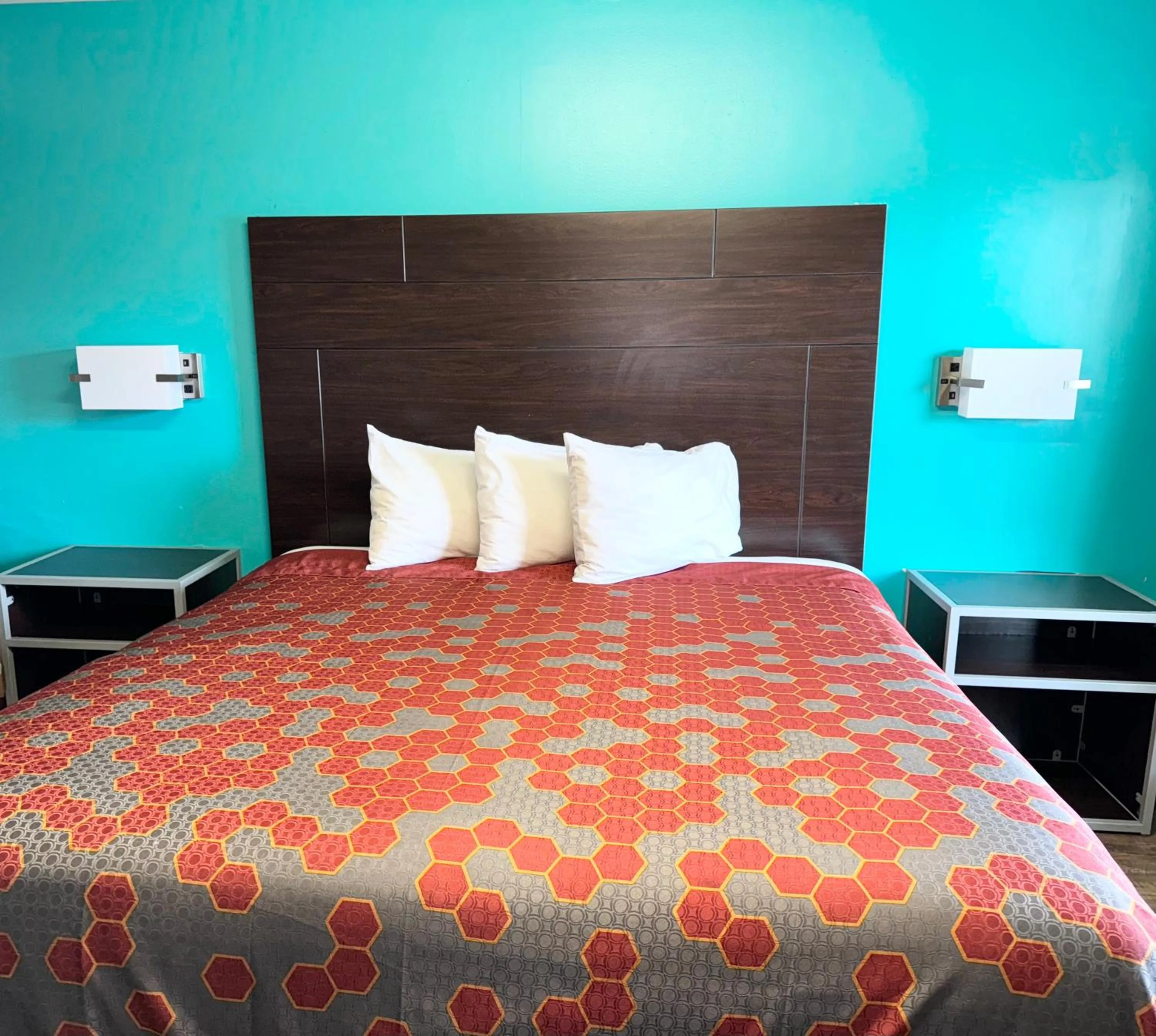 Bed in Euro Inn & Suites of Slidell