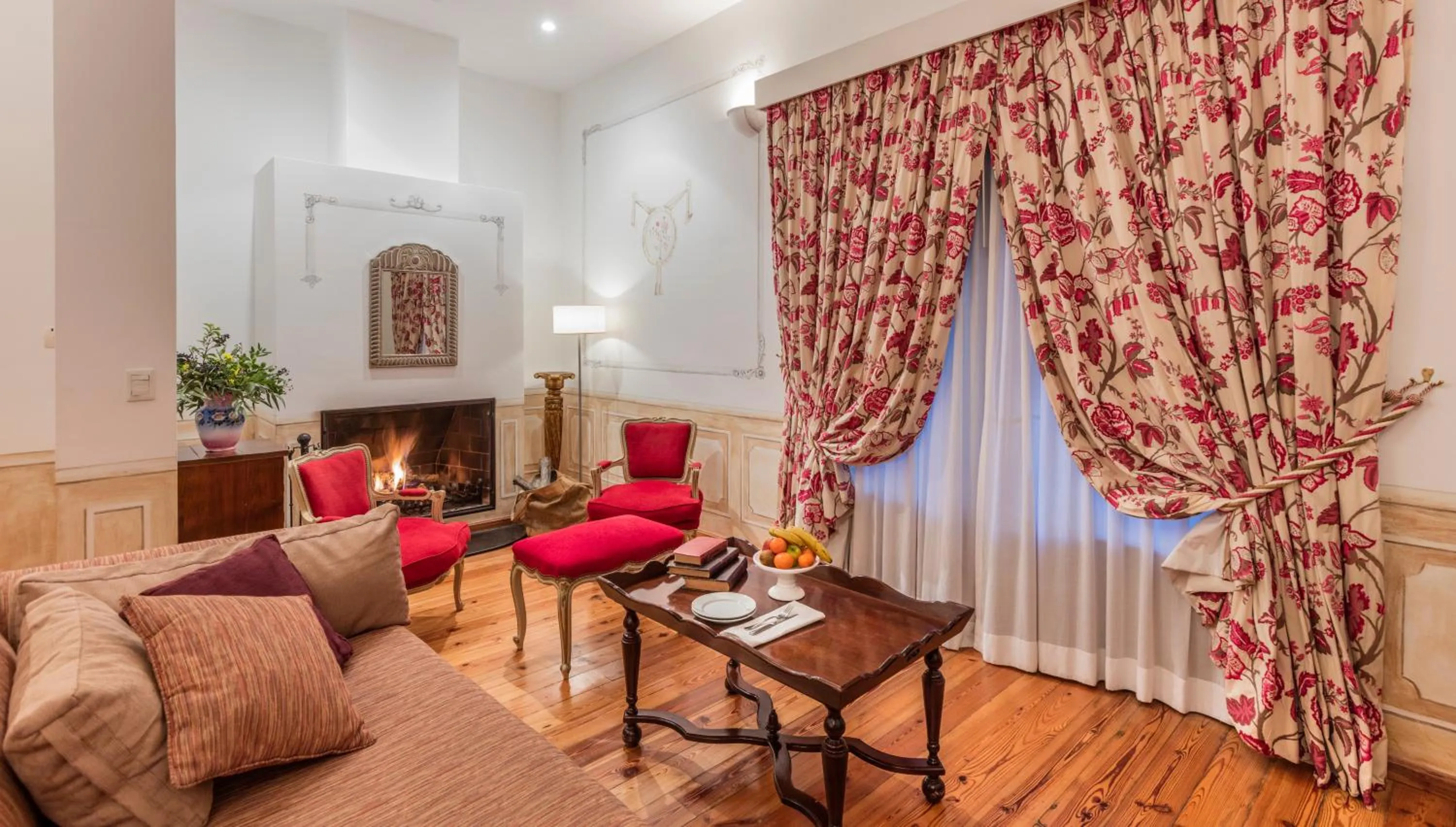 Bedroom in El Colibri - Relais & Châteaux