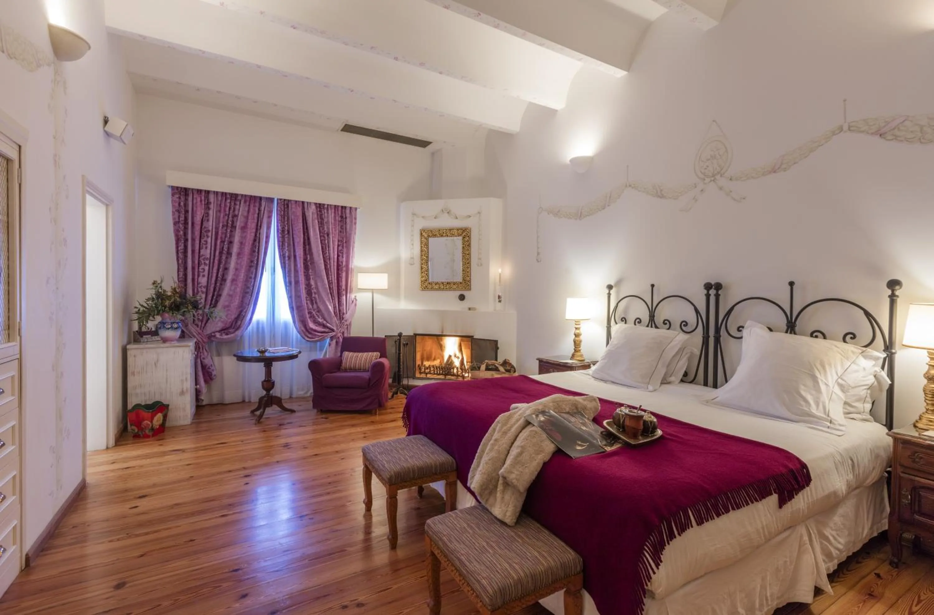 Bed in El Colibri - Relais & Châteaux