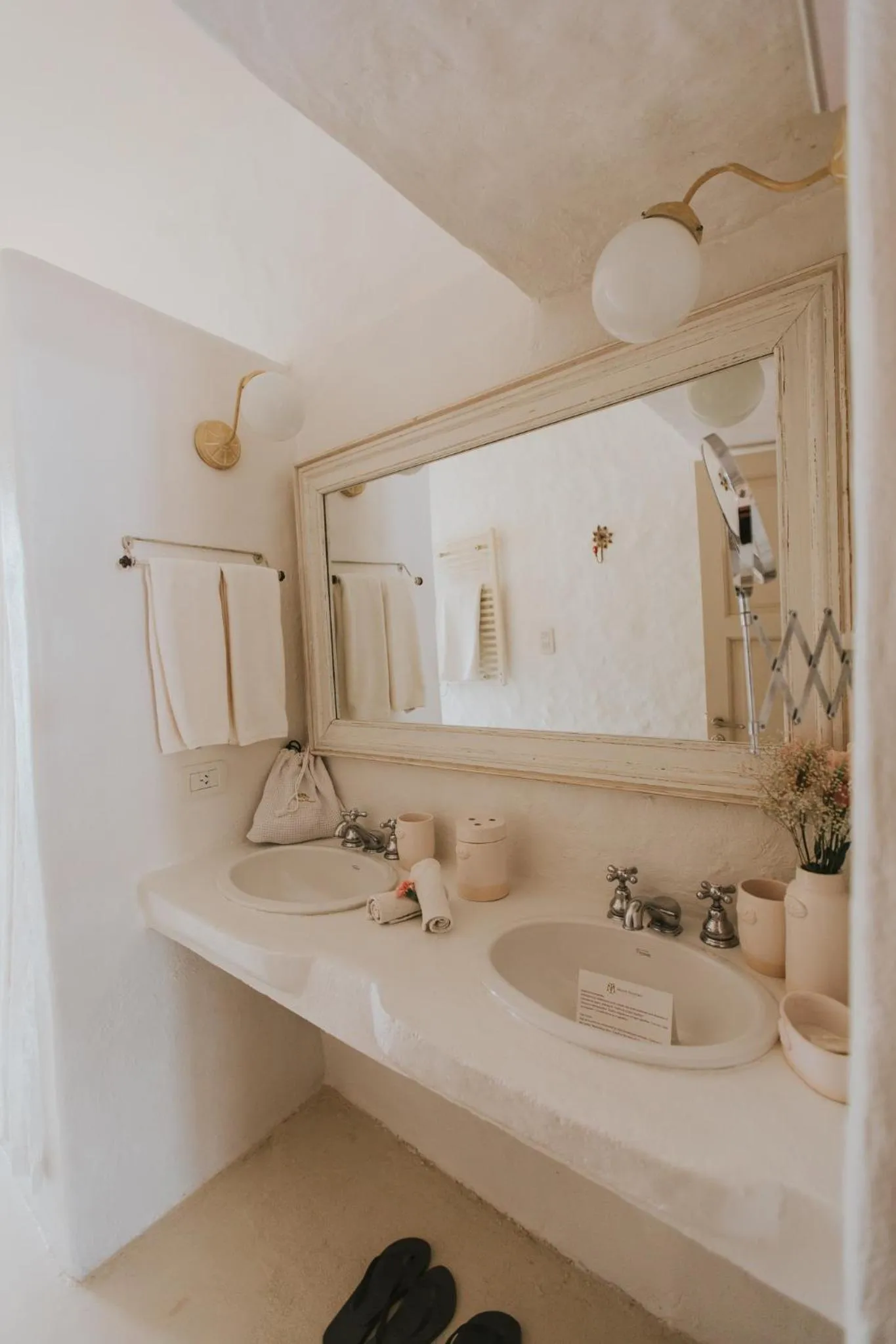 Bathroom in House of Jasmines Relais & Châteaux