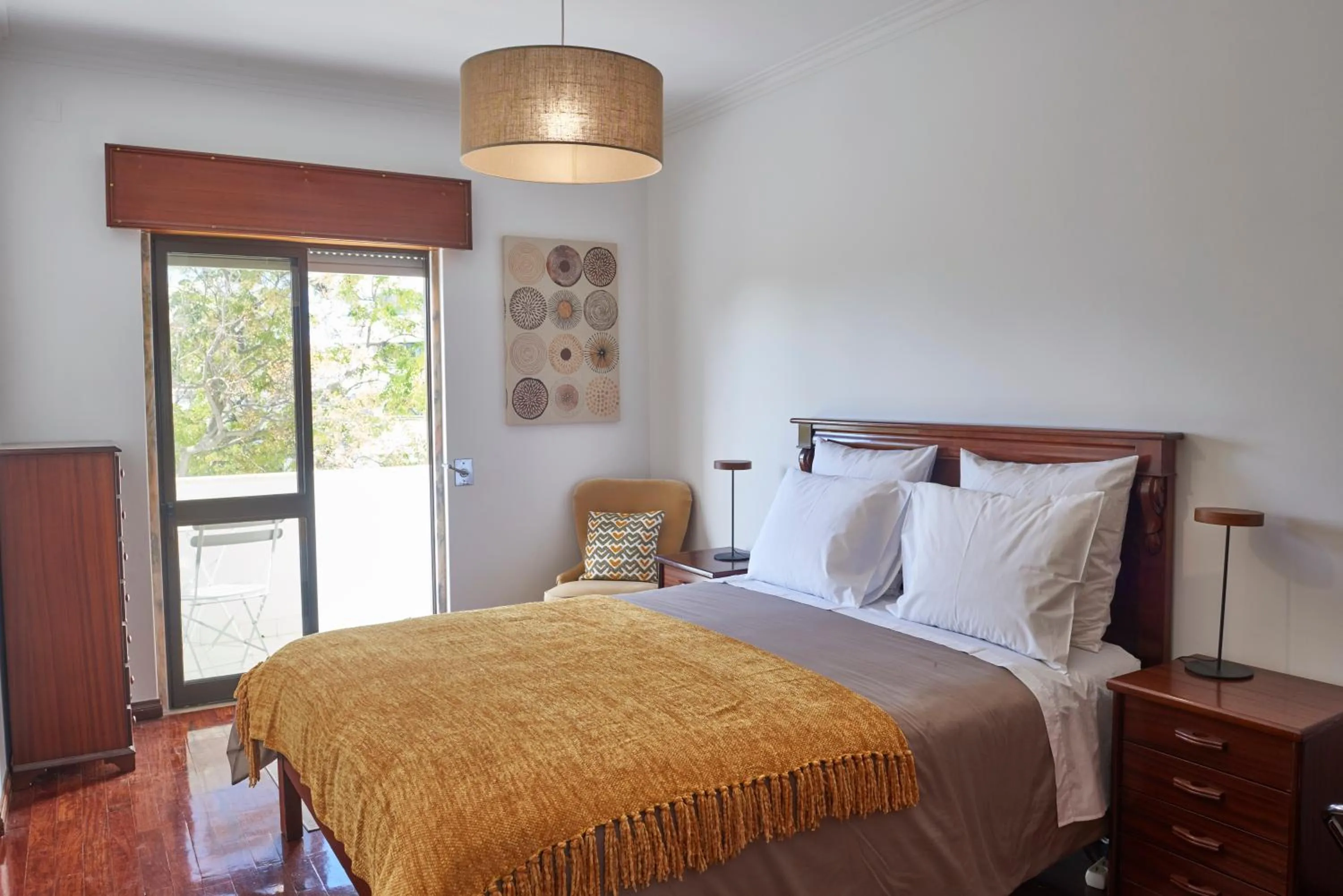 Bed in Cascais Handsome Apartment