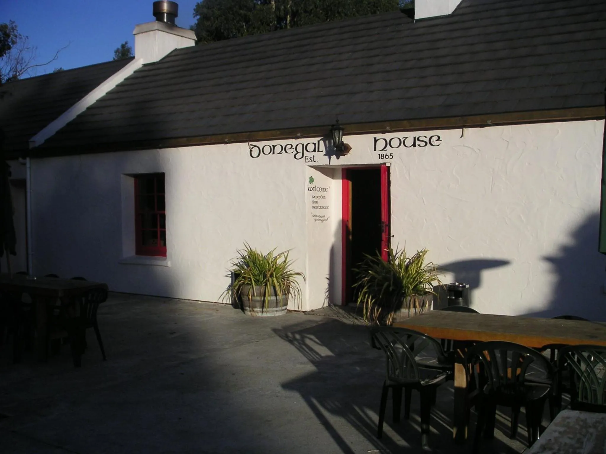 Lounge or bar in Donegal House