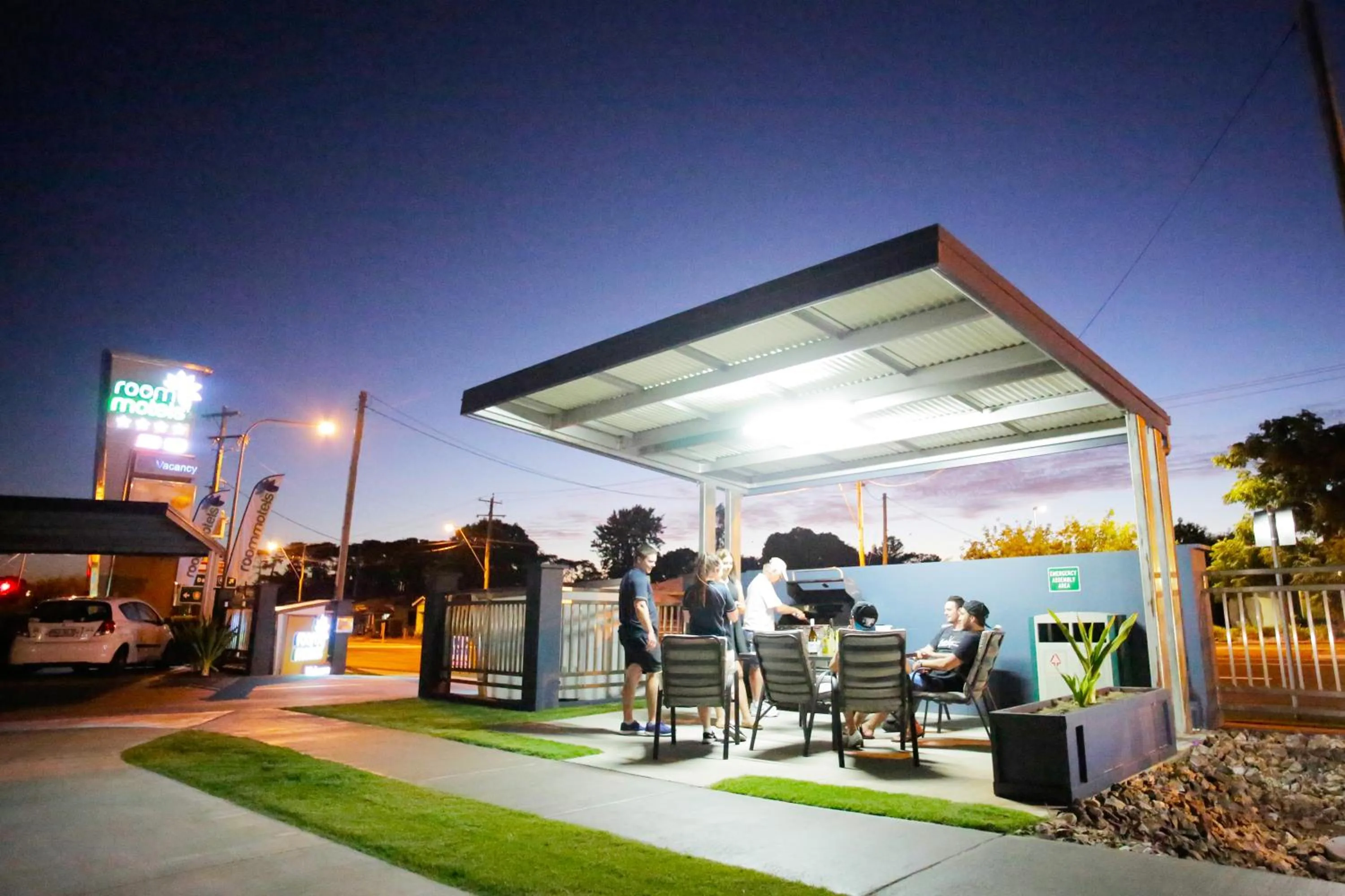 BBQ facilities in Room Motels Kingaroy