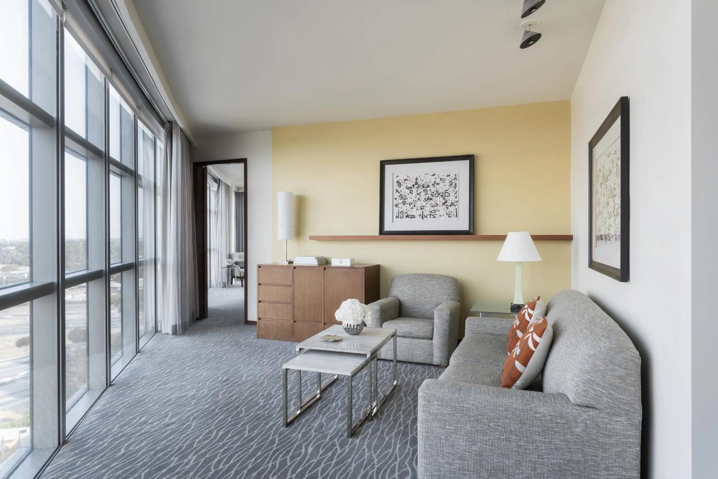 View (from property/room), Bed in Four Seasons Hotel Silicon Valley at East Palo Alto