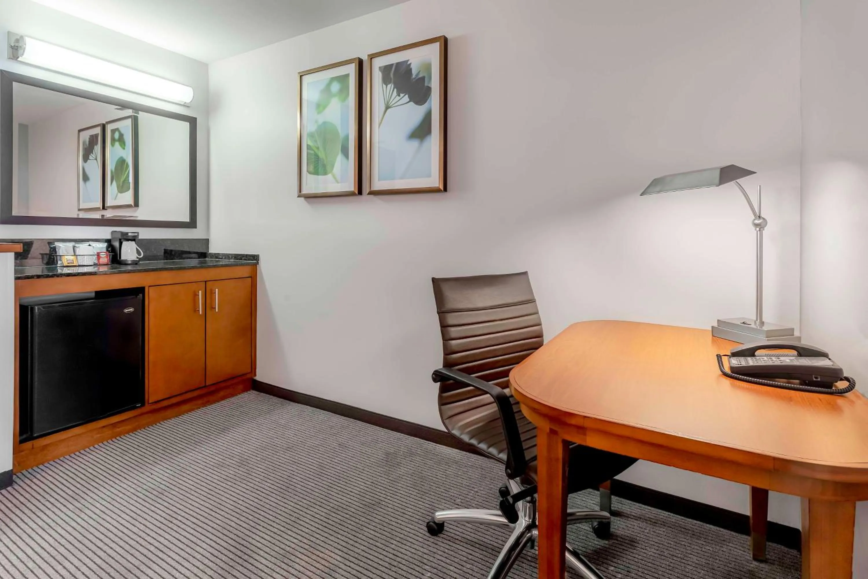 Bedroom in Hyatt Place Salt Lake City Airport