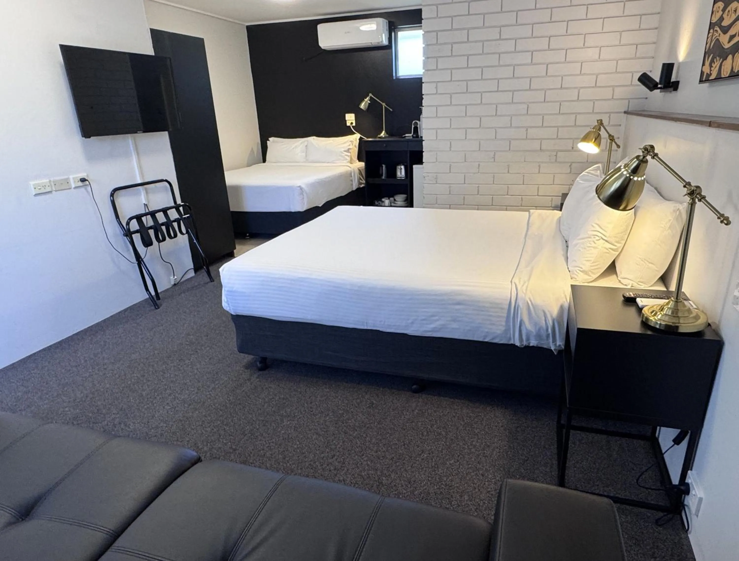 Photo of the whole room, Bed in Matador Motor Inn