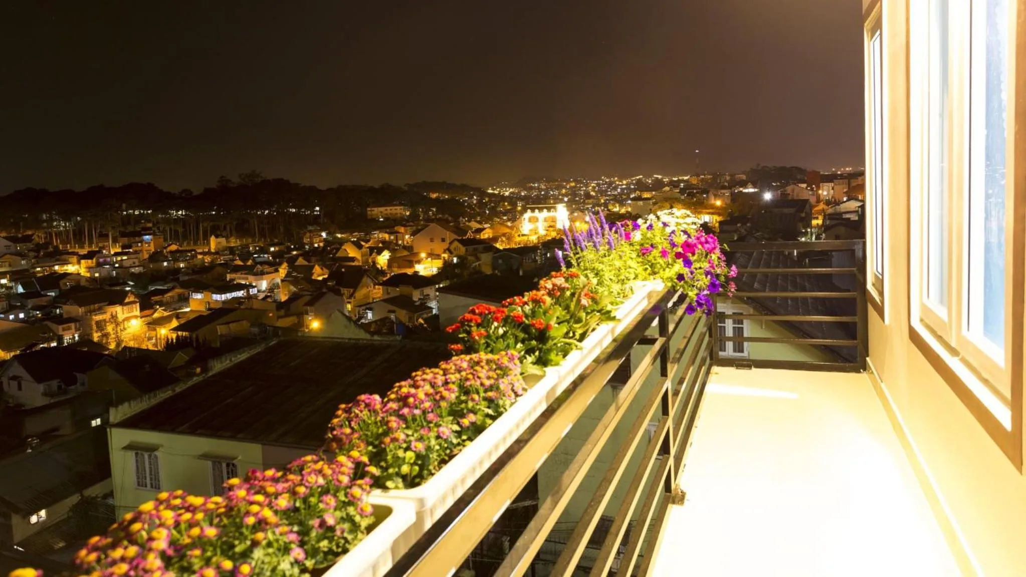 Balcony/Terrace in Ha Khoa Hotel Dalat