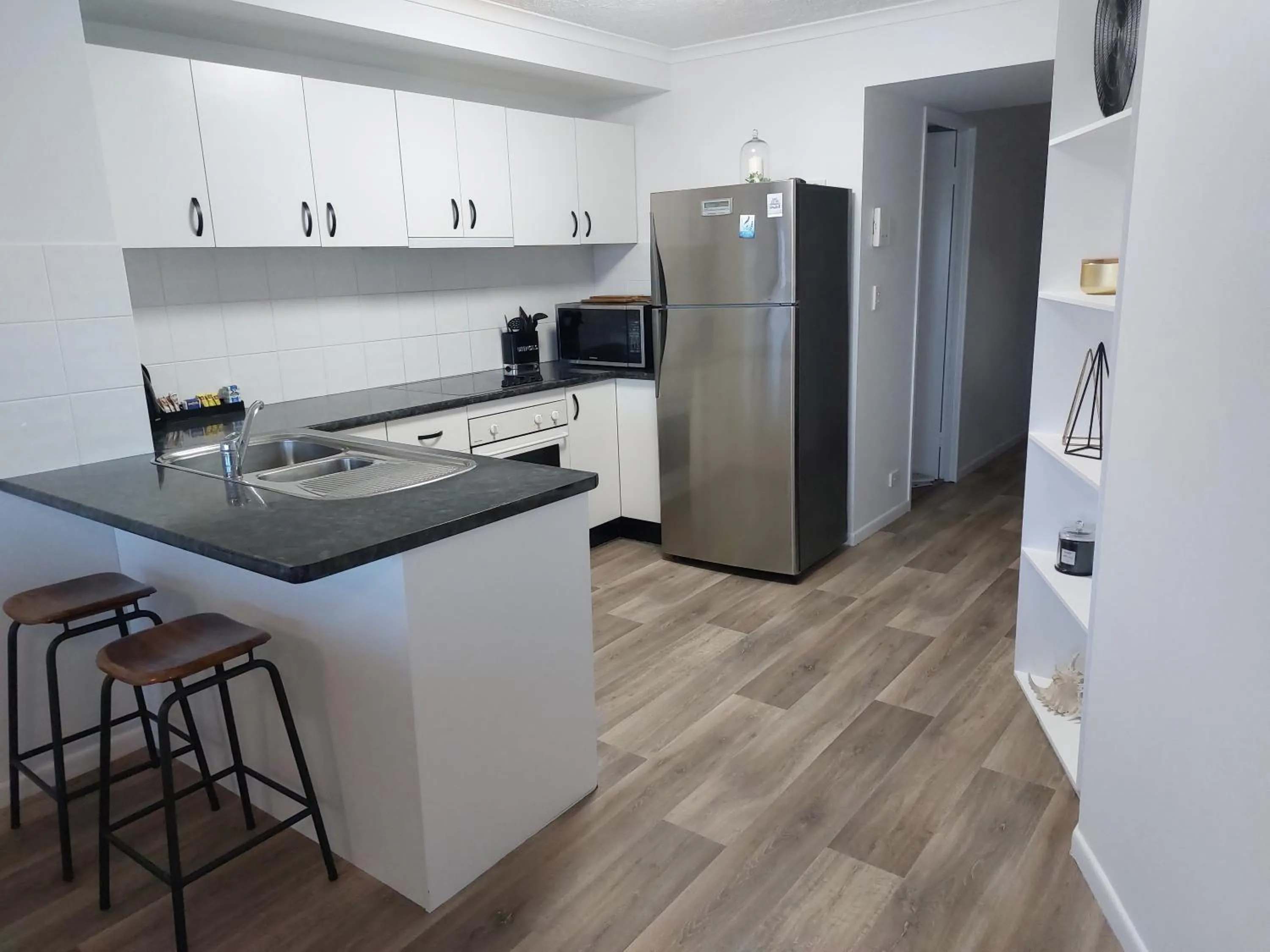 Kitchen or kitchenette in Sandy Shores Holiday Units