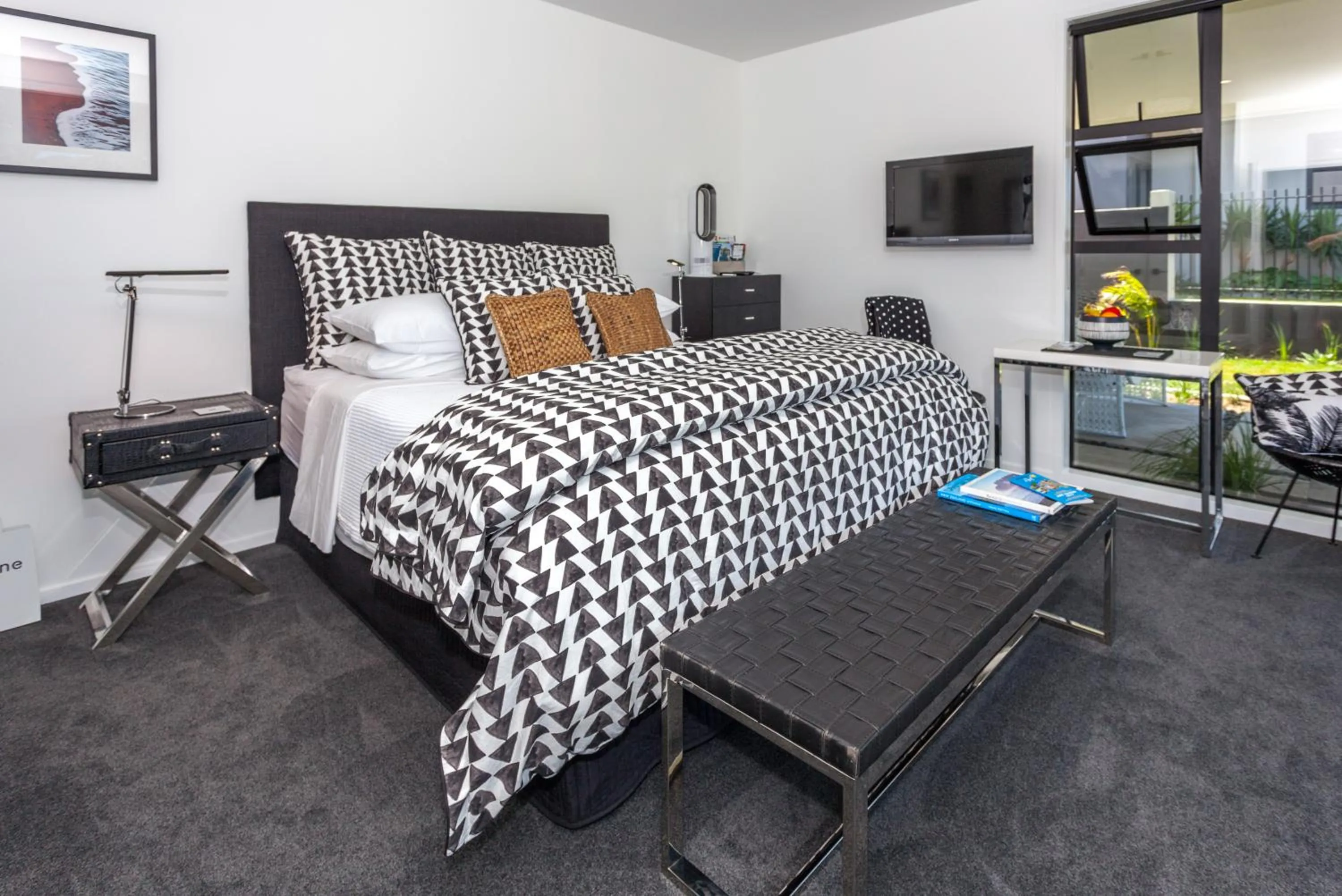 Bed in Waters Edge B&B