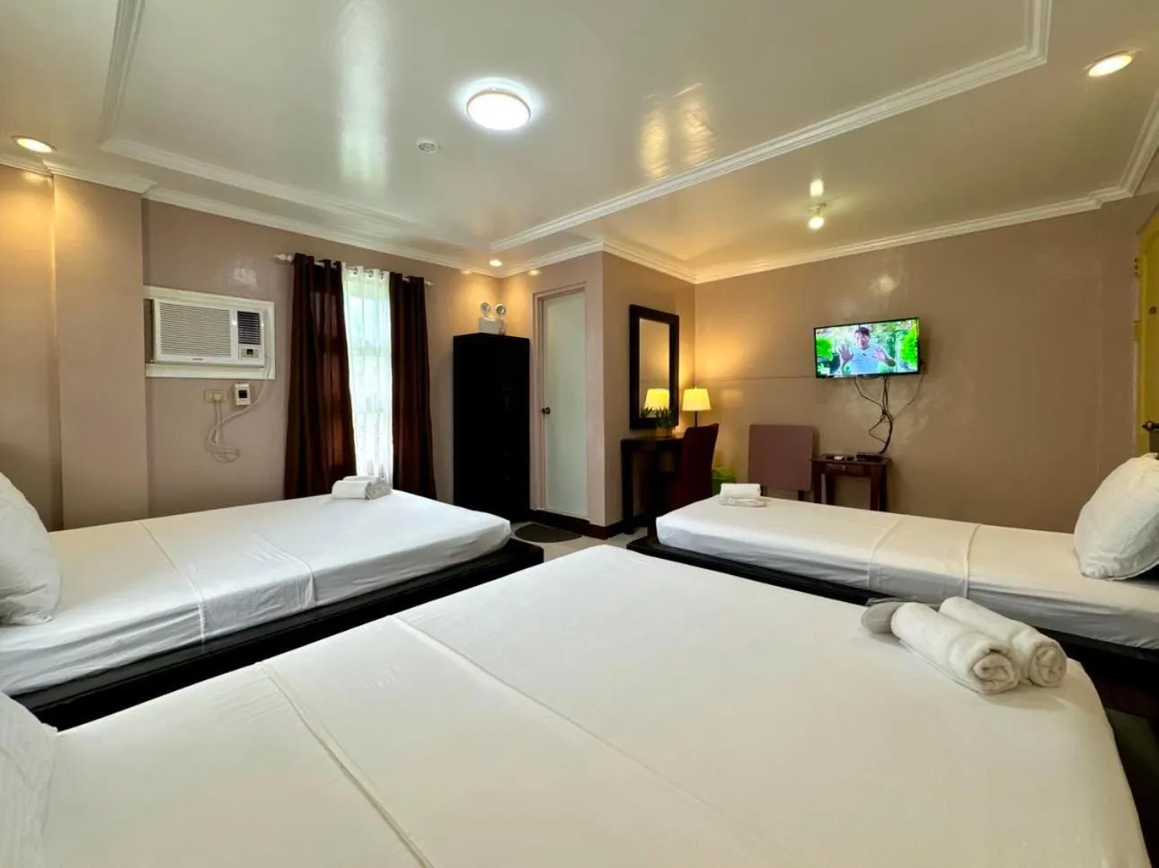 Bed in Batanes Seaside Lodge & Restaurant