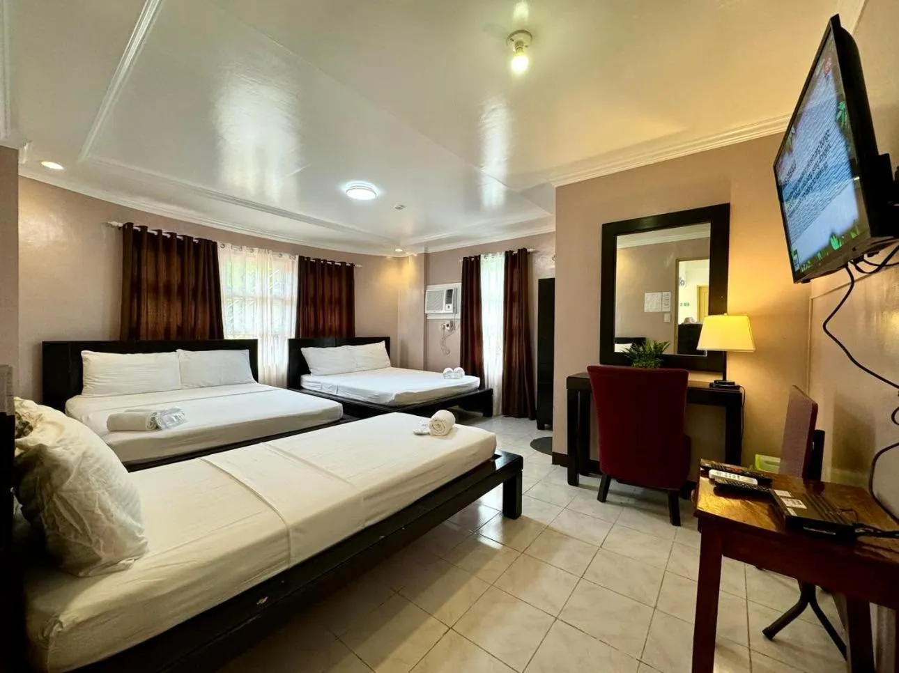 Property building, Bed in Batanes Seaside Lodge & Restaurant