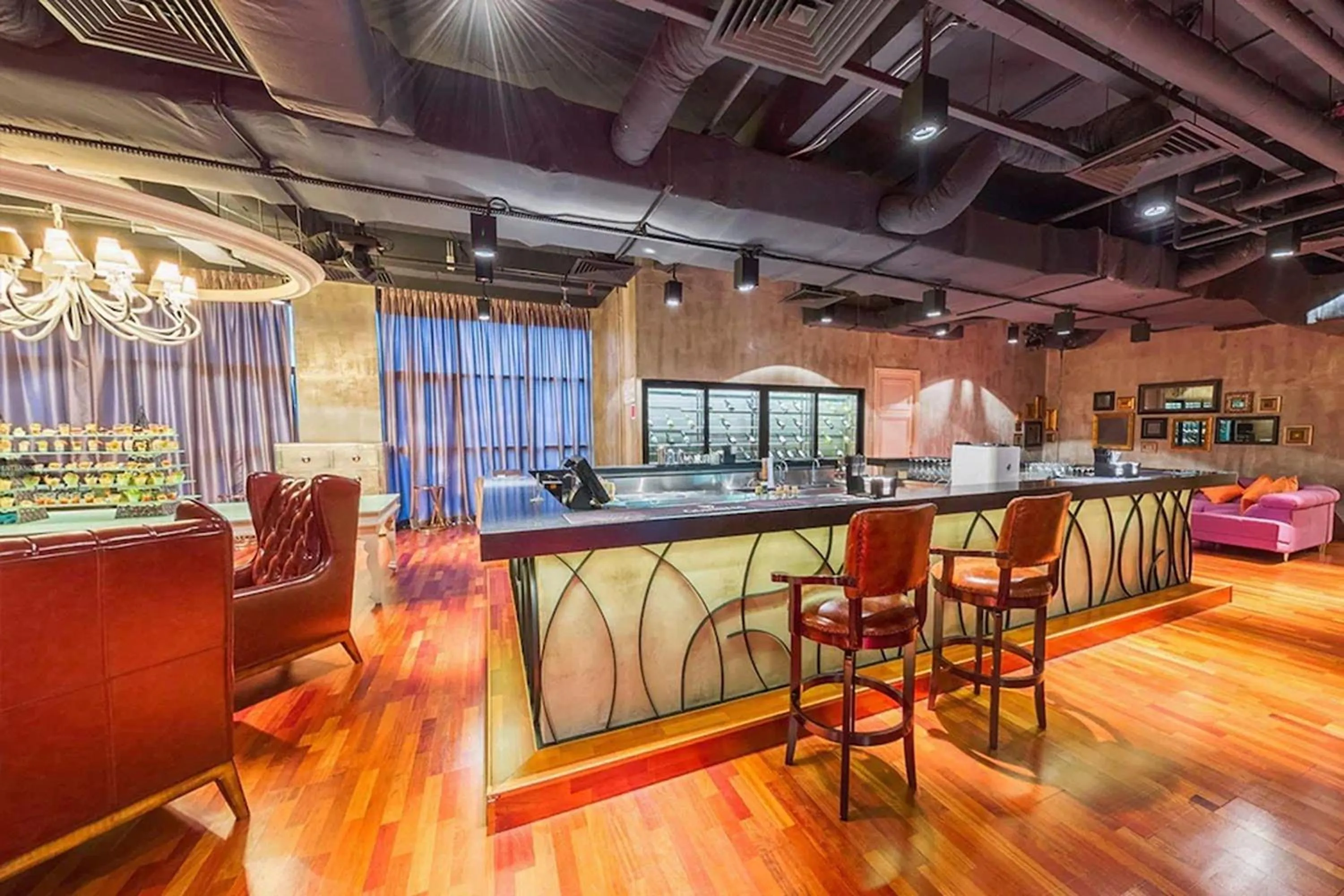 Restaurant/places to eat in Vivatel Kuala Lumpur