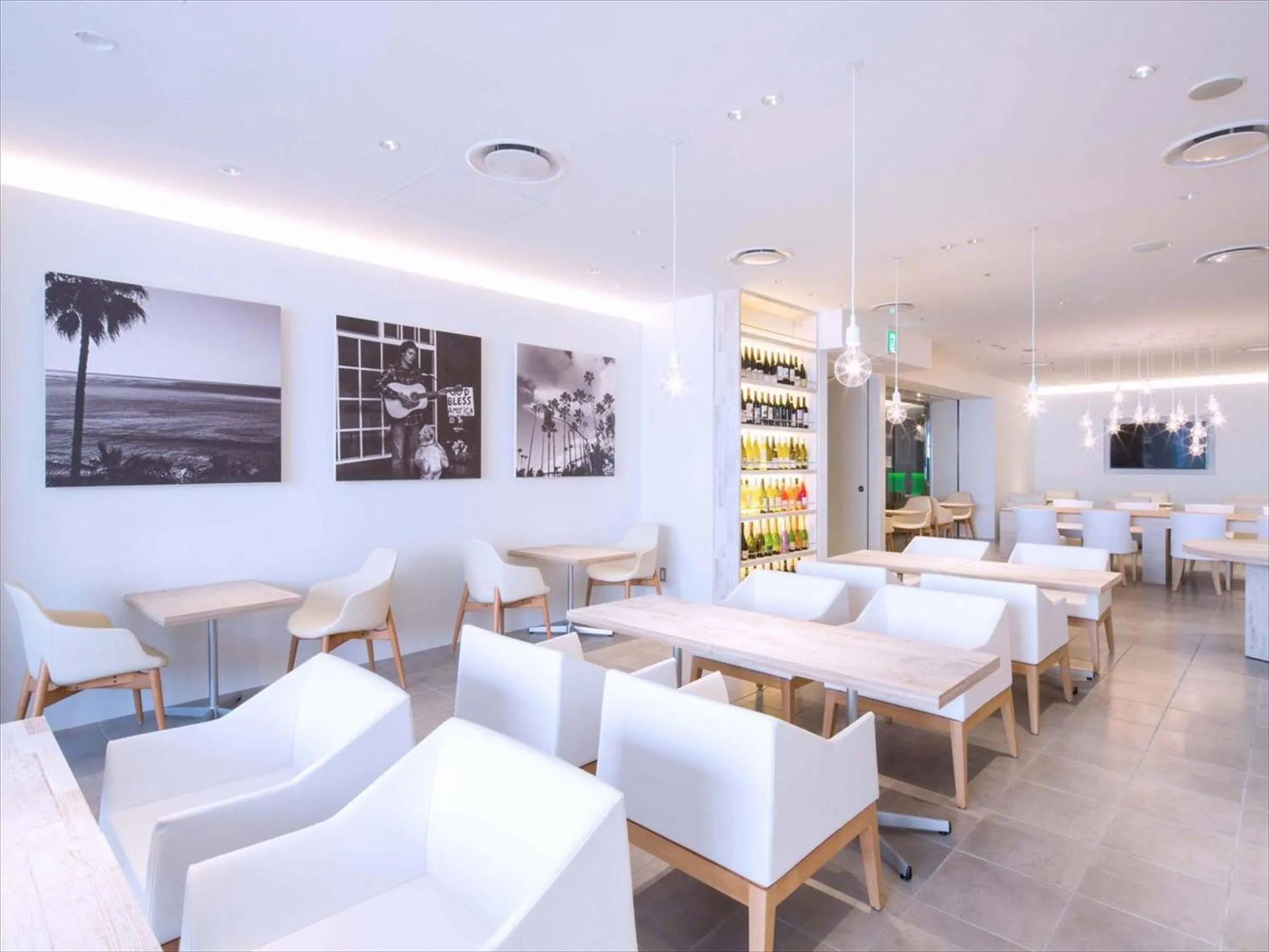 Restaurant/places to eat in Hotel Plumm