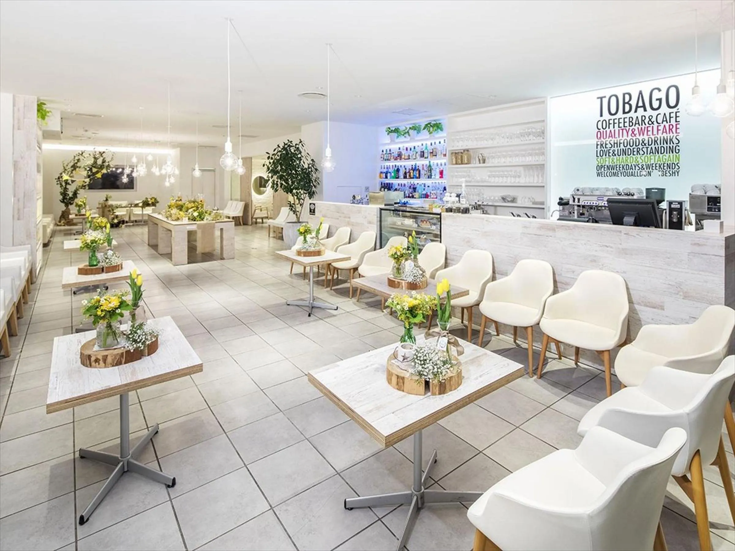 Restaurant/places to eat in Hotel Plumm