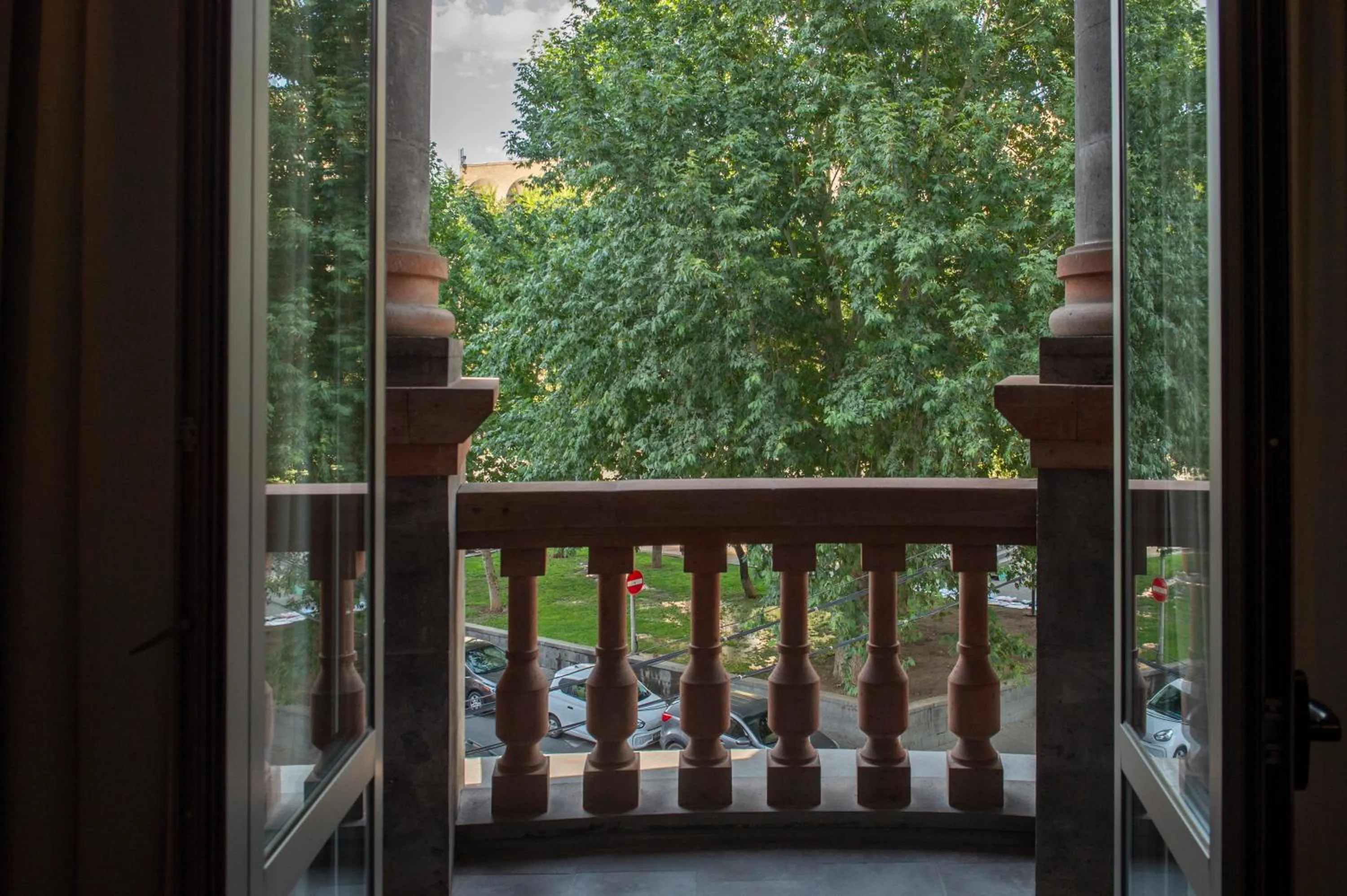 Spring in Tufenkian Historic Yerevan Hotel