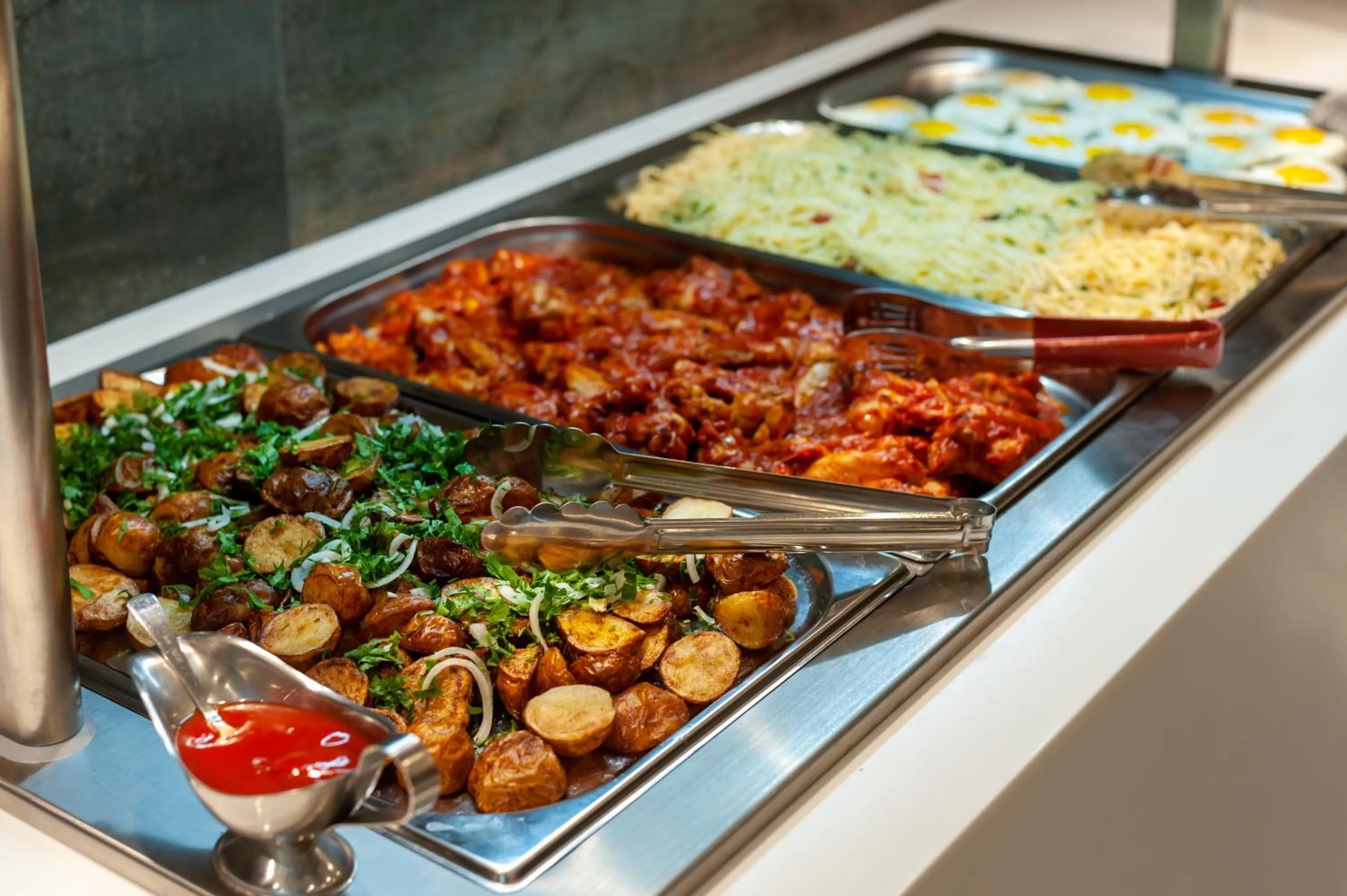 Food and drinks in Tufenkian Historic Yerevan Hotel