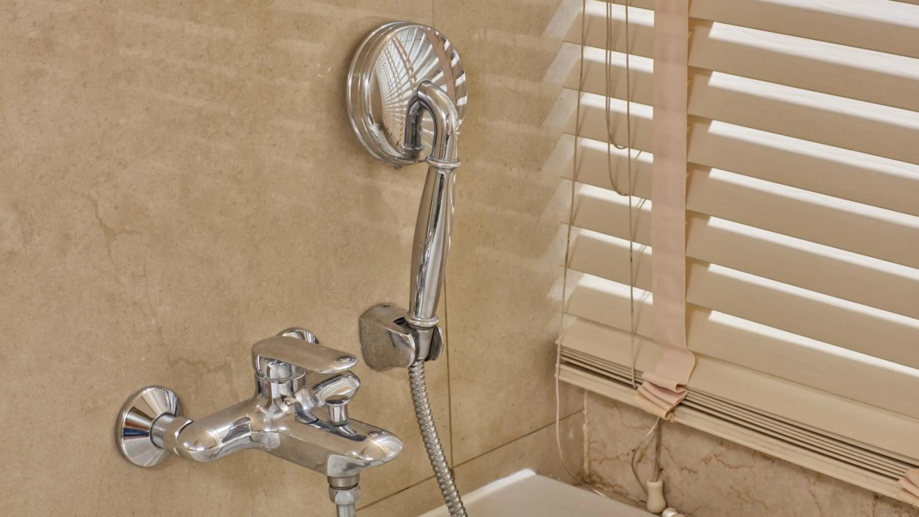 Bathroom in Twin Lakes Hotel near Tagaytay