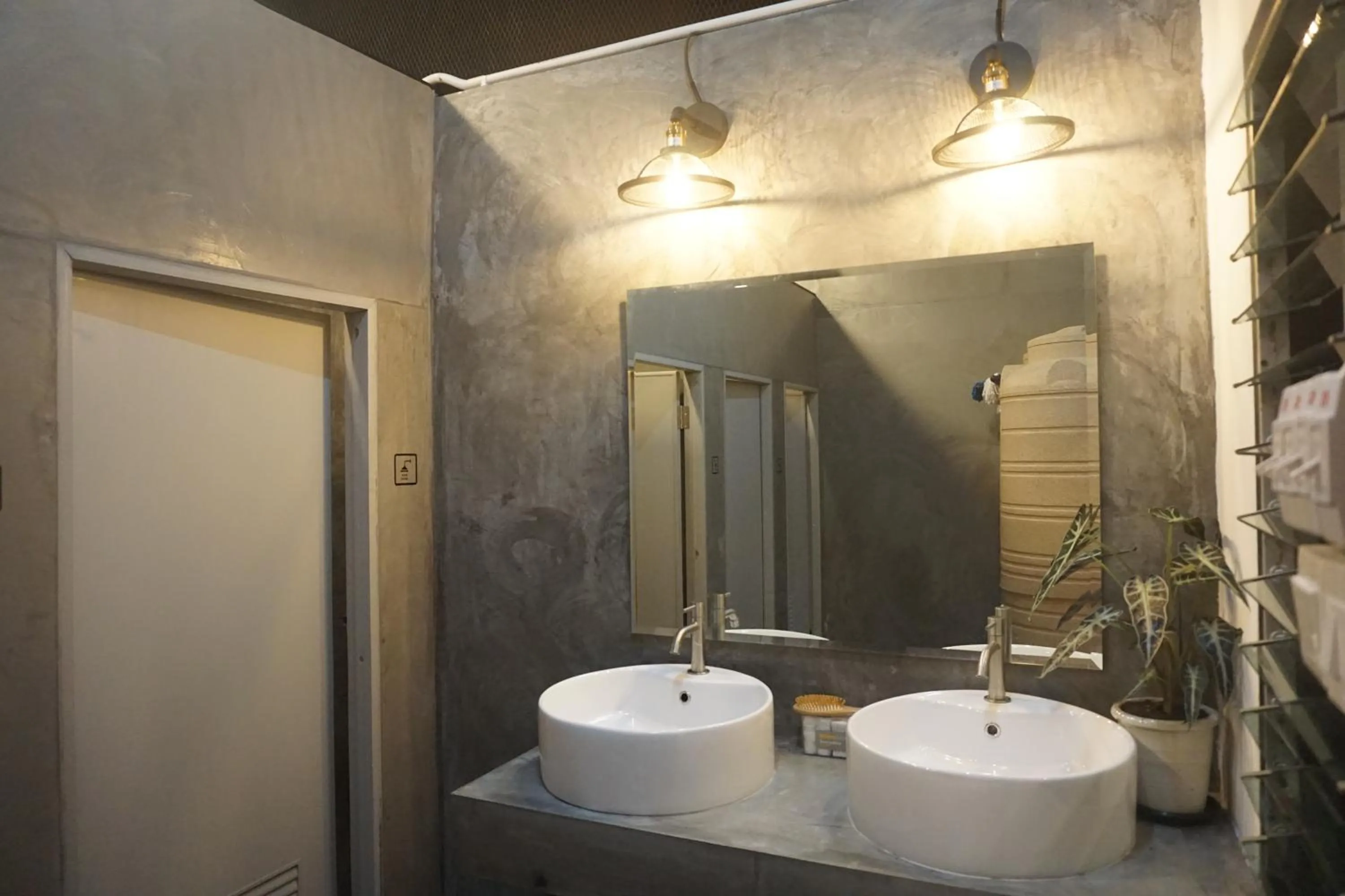 Bathroom in Khoksametchun Hostel