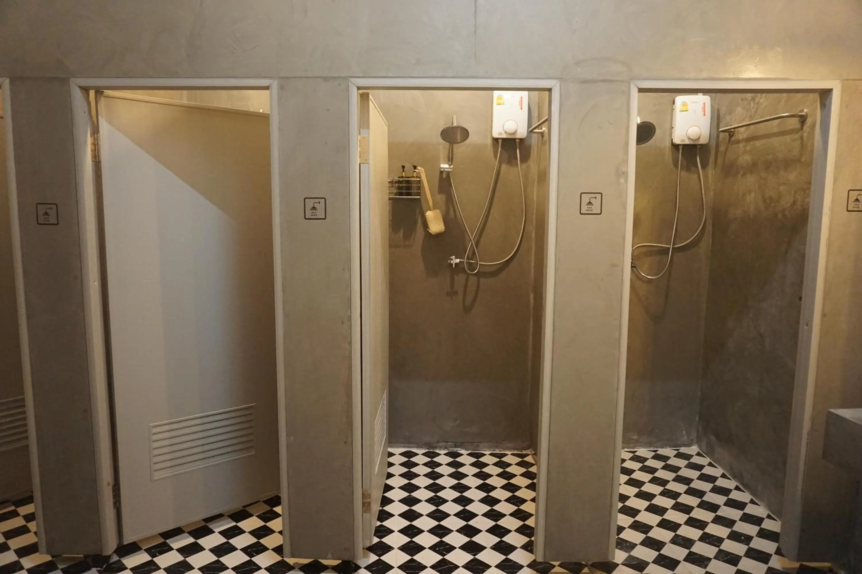 Bathroom in Khoksametchun Hostel