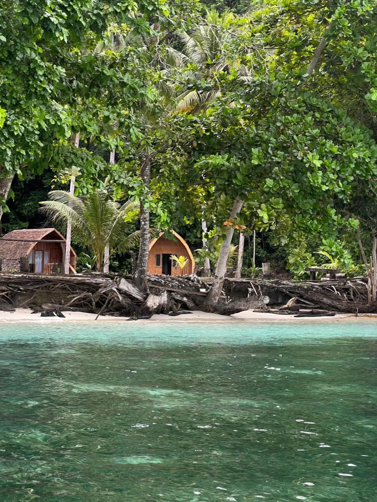 Tanjung Kalemo Resort