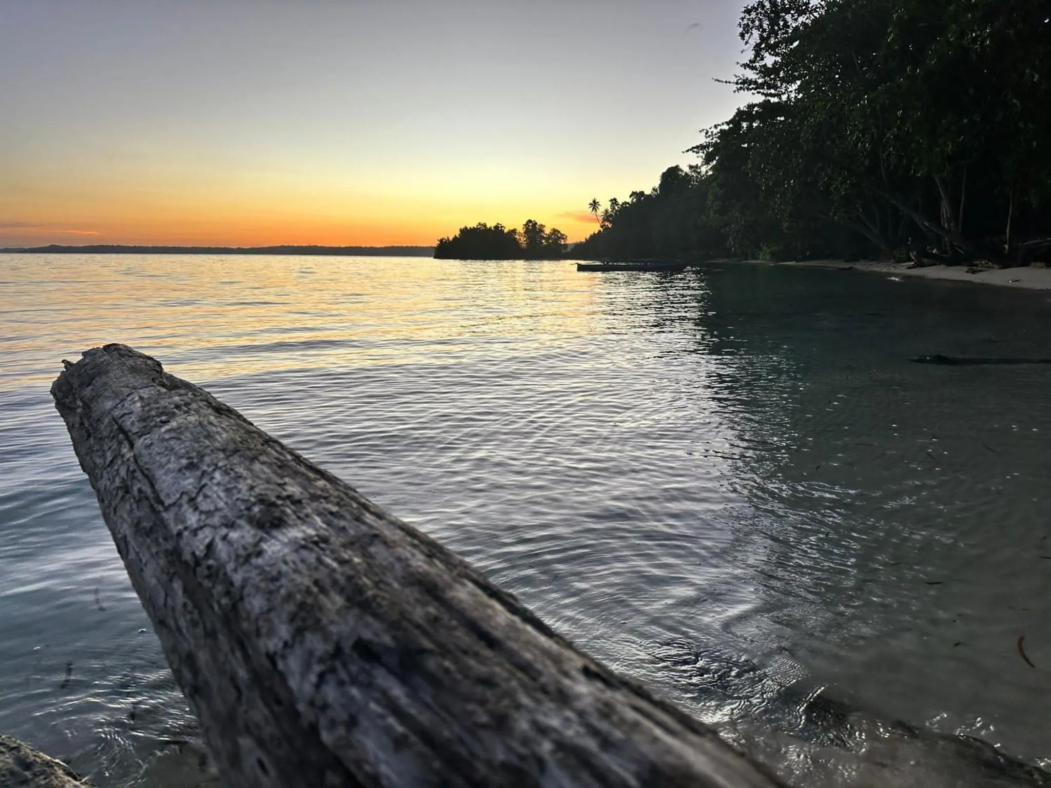 Tanjung Kalemo Resort