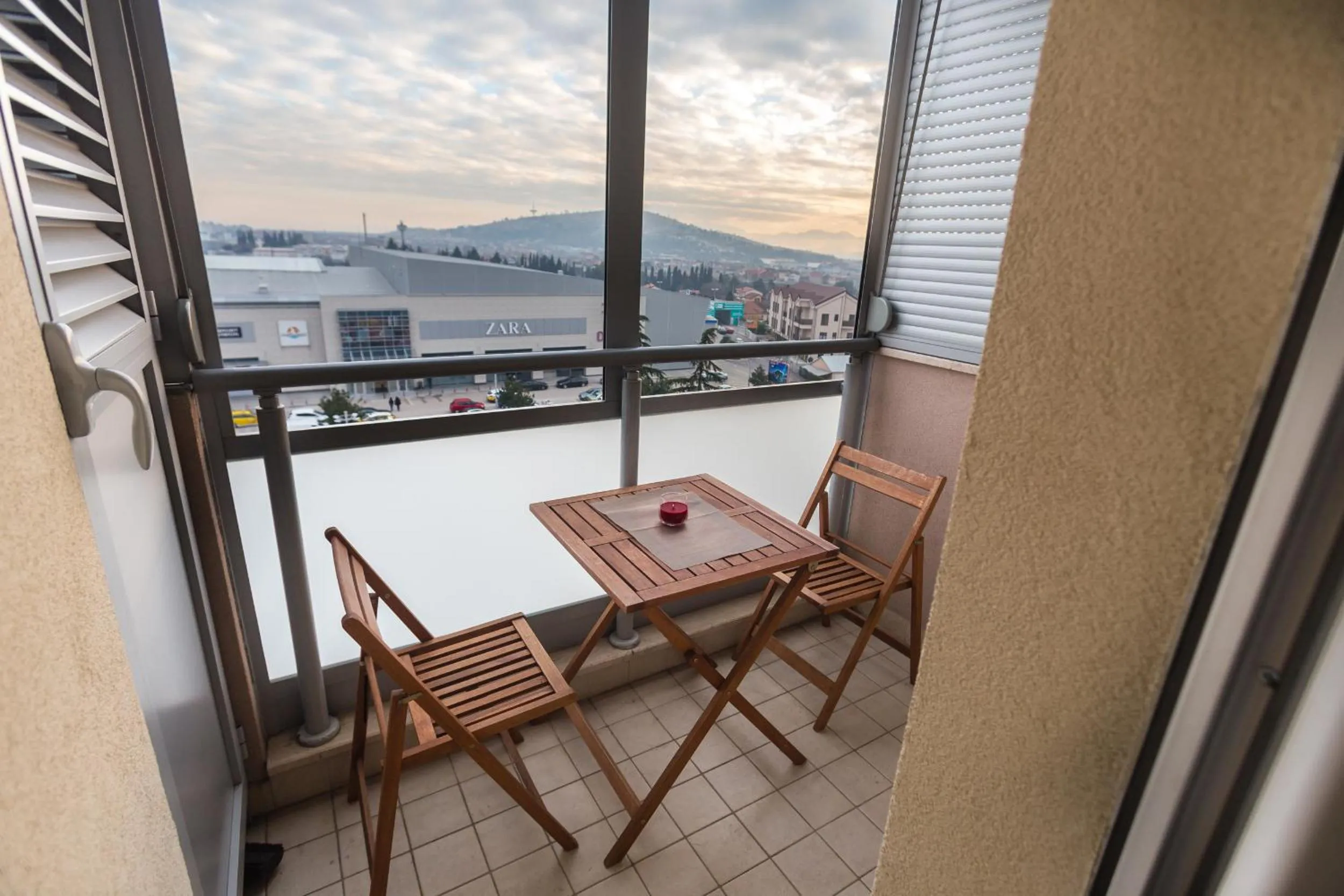 Eureka Apartment