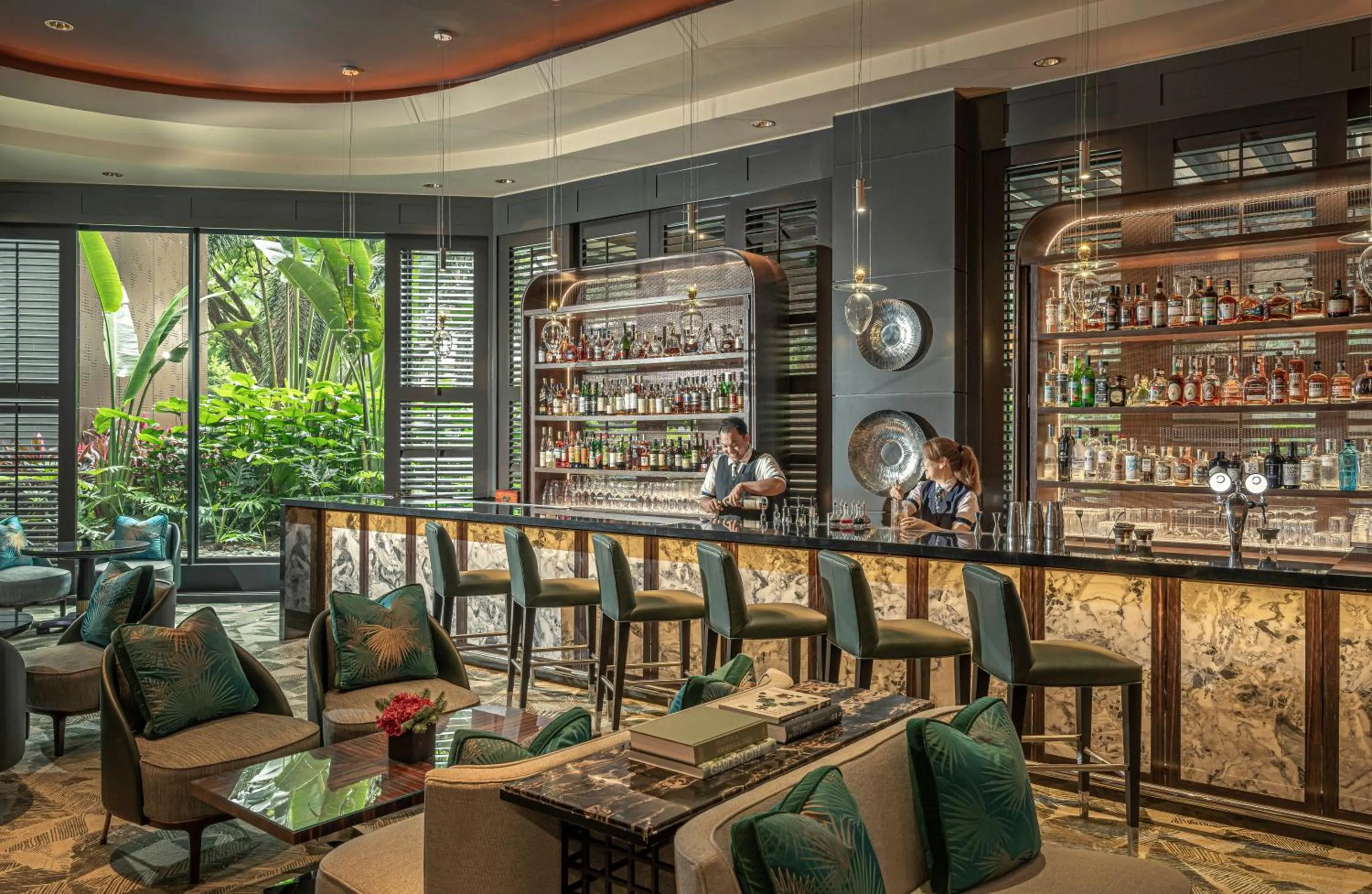 Restaurant/places to eat in Four Seasons Hotel Singapore