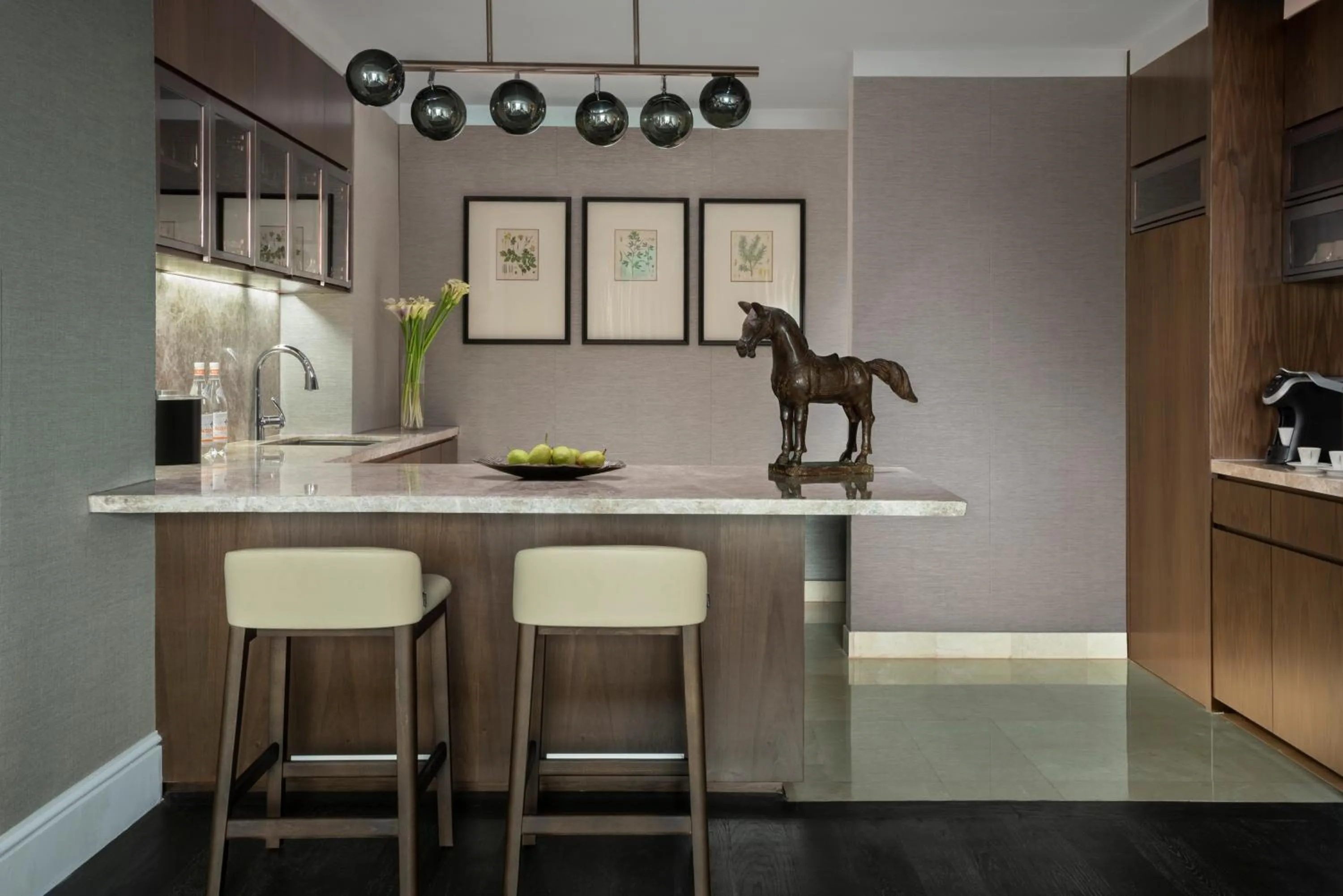 Kitchen or kitchenette in Four Seasons Hotel Singapore