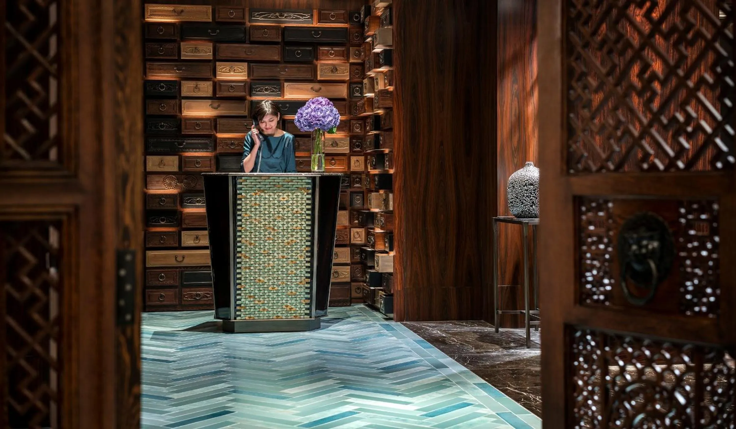 Restaurant/places to eat in Four Seasons Hotel Singapore