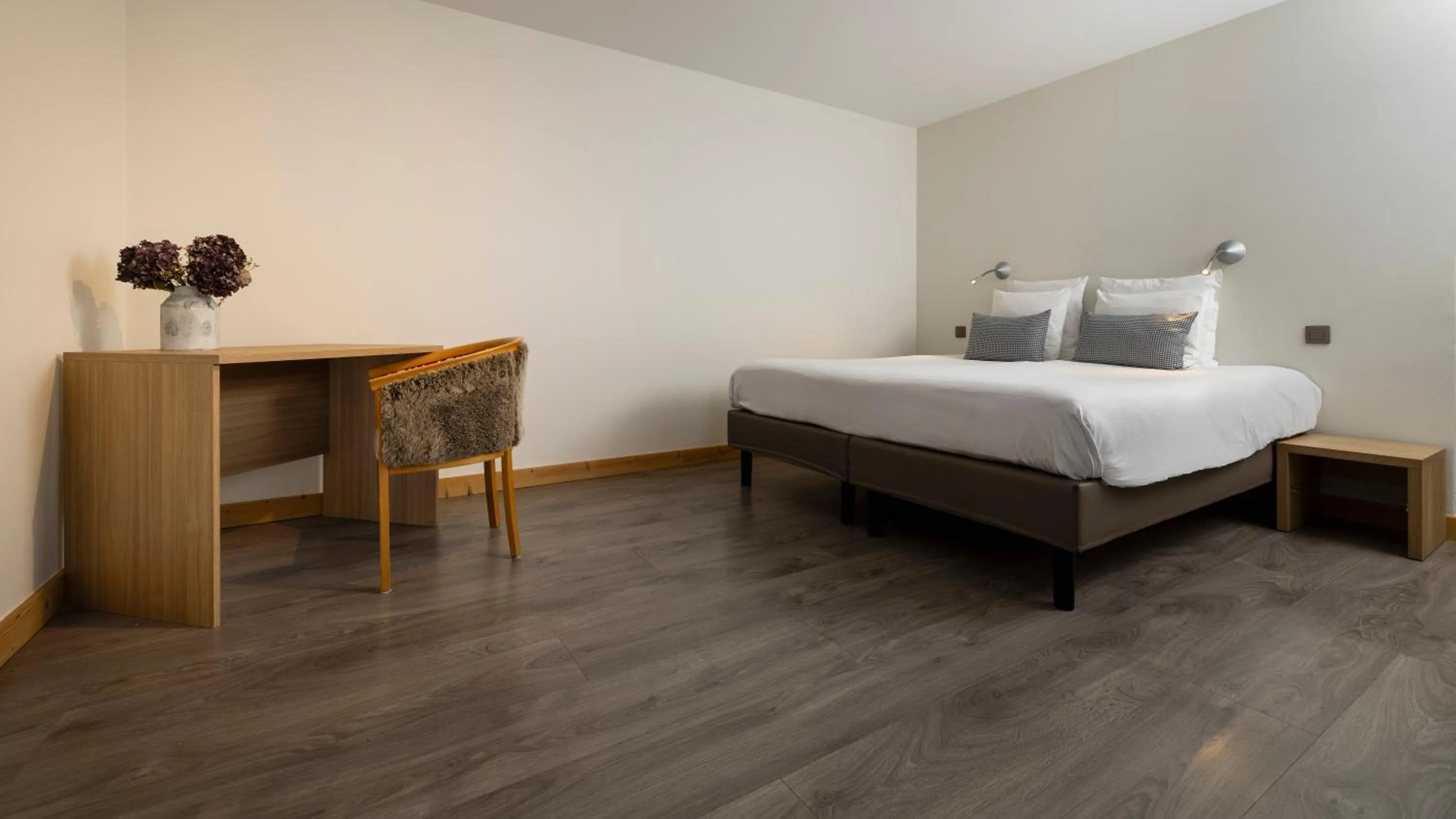 Bedroom, Bed in Hôtel de L'Arve by HappyCulture