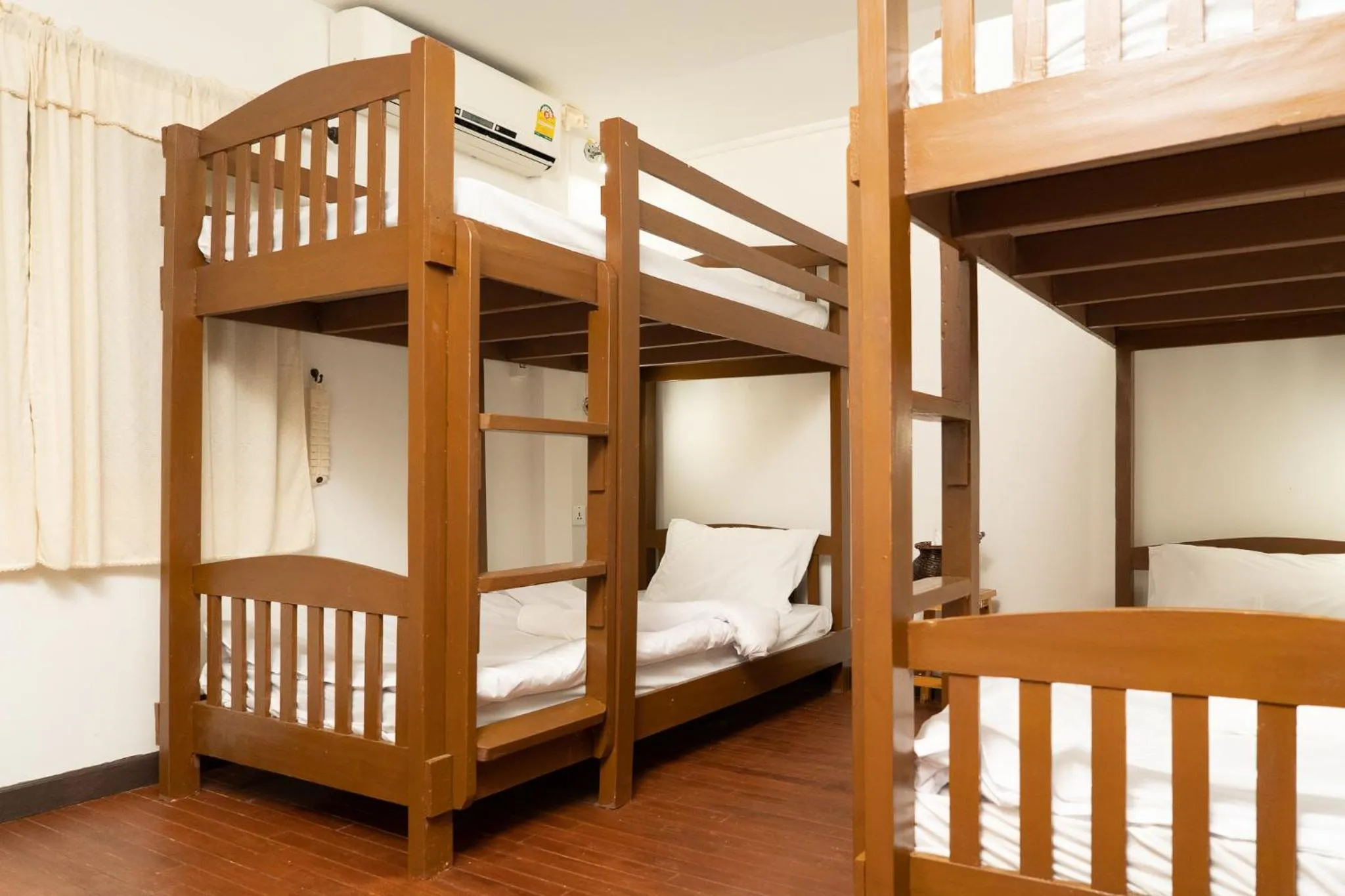 Bed in Past Tense Hostel