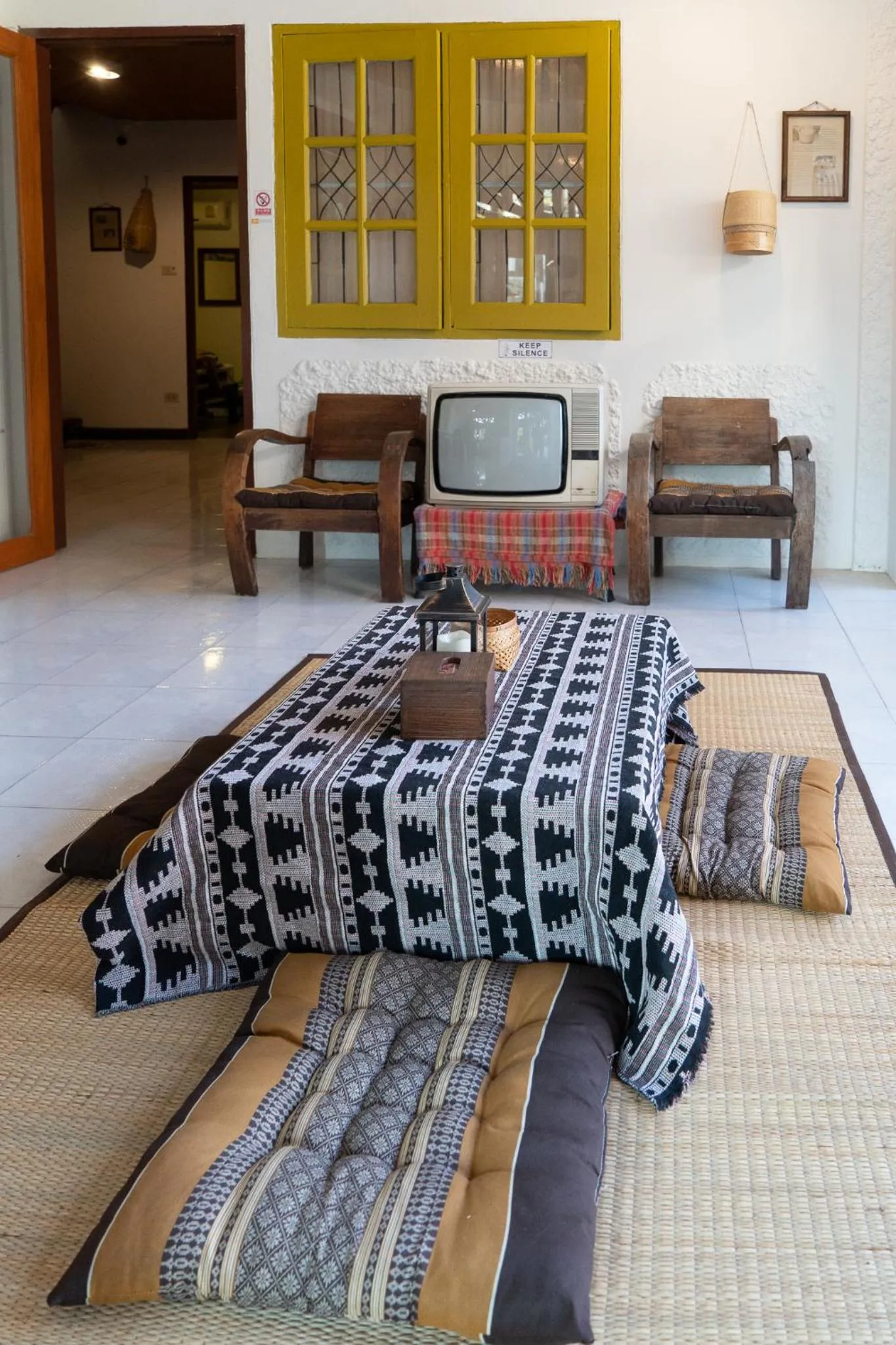 Bed in Past Tense Hostel