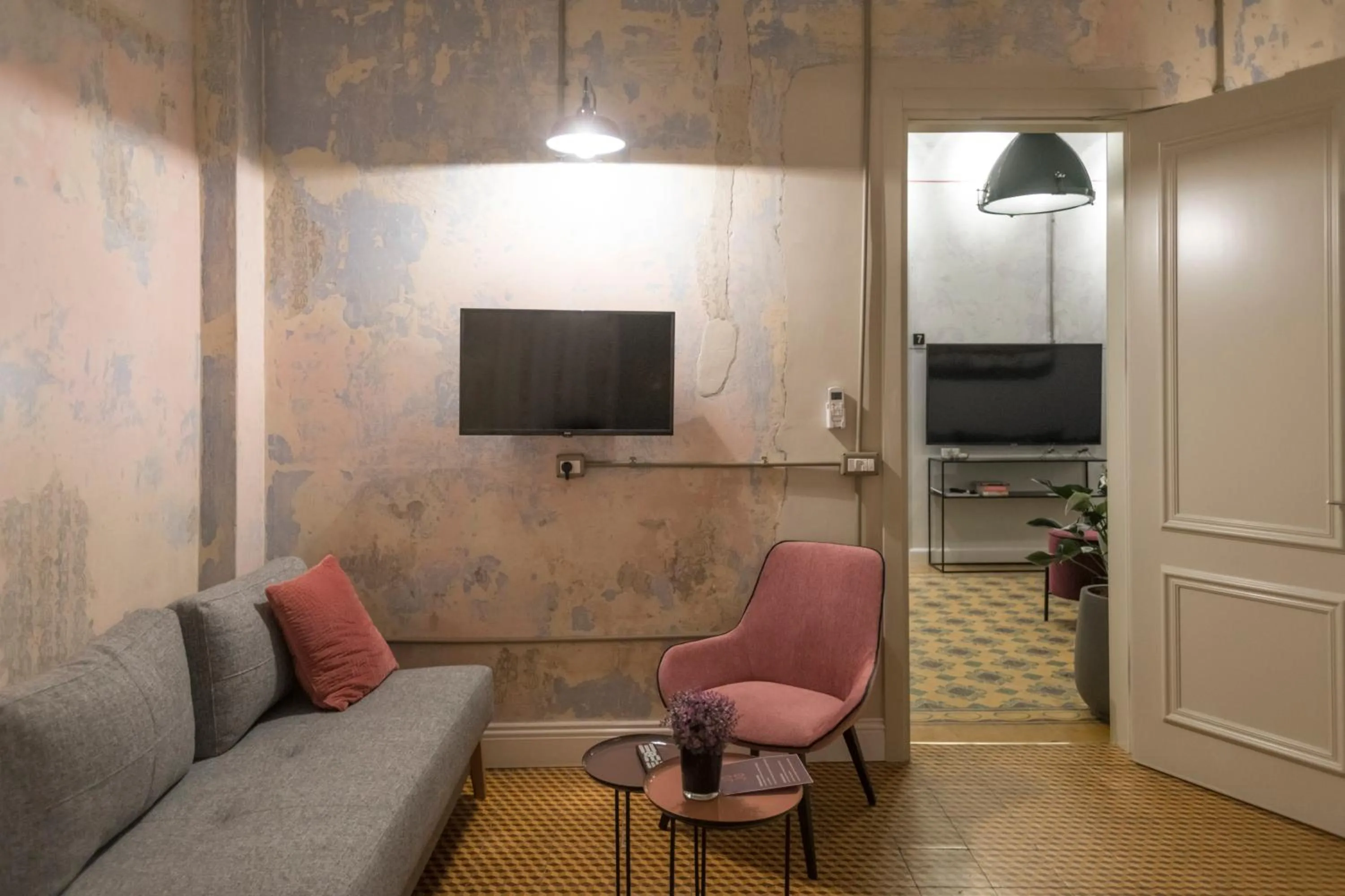 TV and multimedia in Jojo TLV