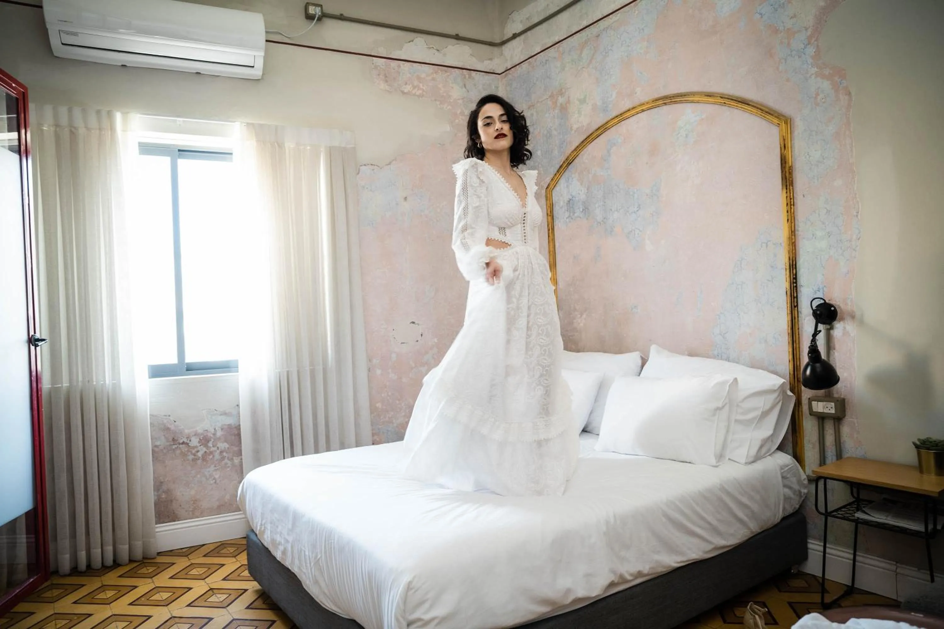 People, Bed in Jojo TLV