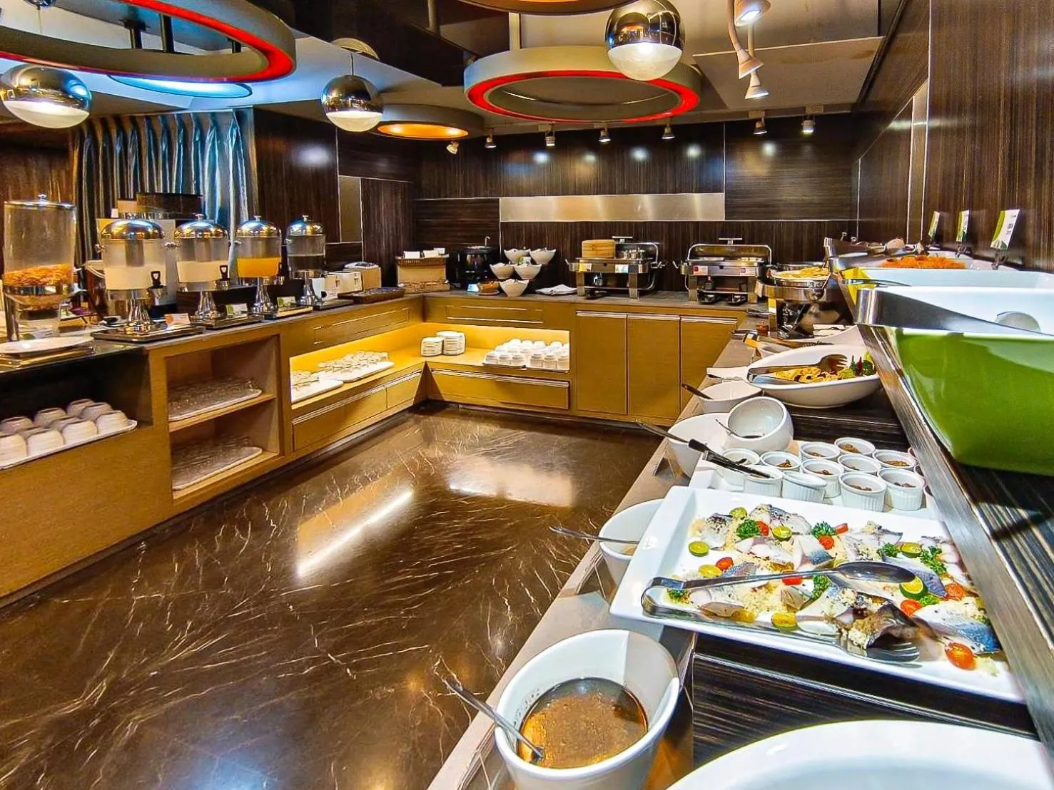 Buffet breakfast in In One City Inn