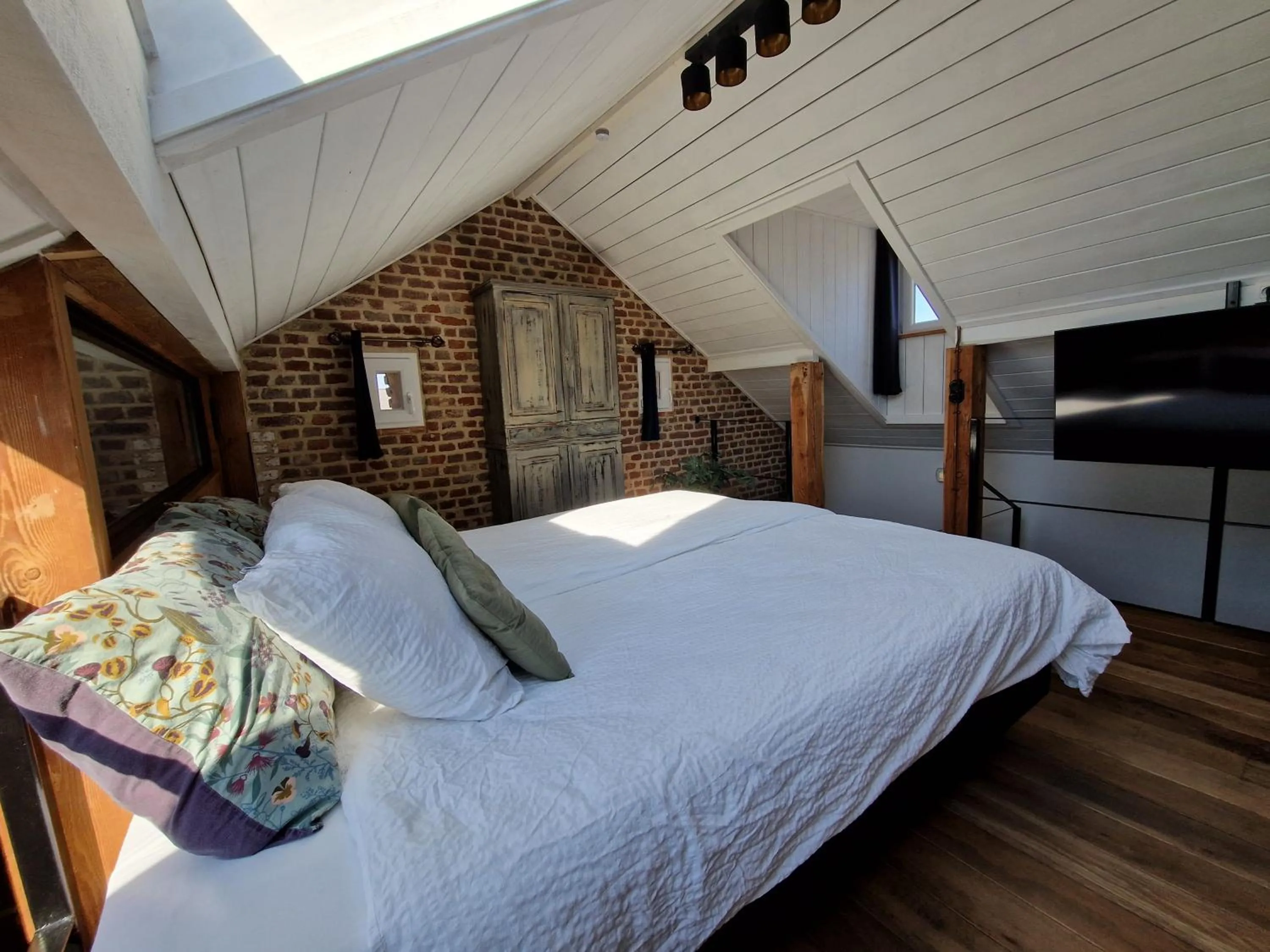 Bed in Een vleugje wellness in de Voerstreek - Bed & Brocante Onder de Poort