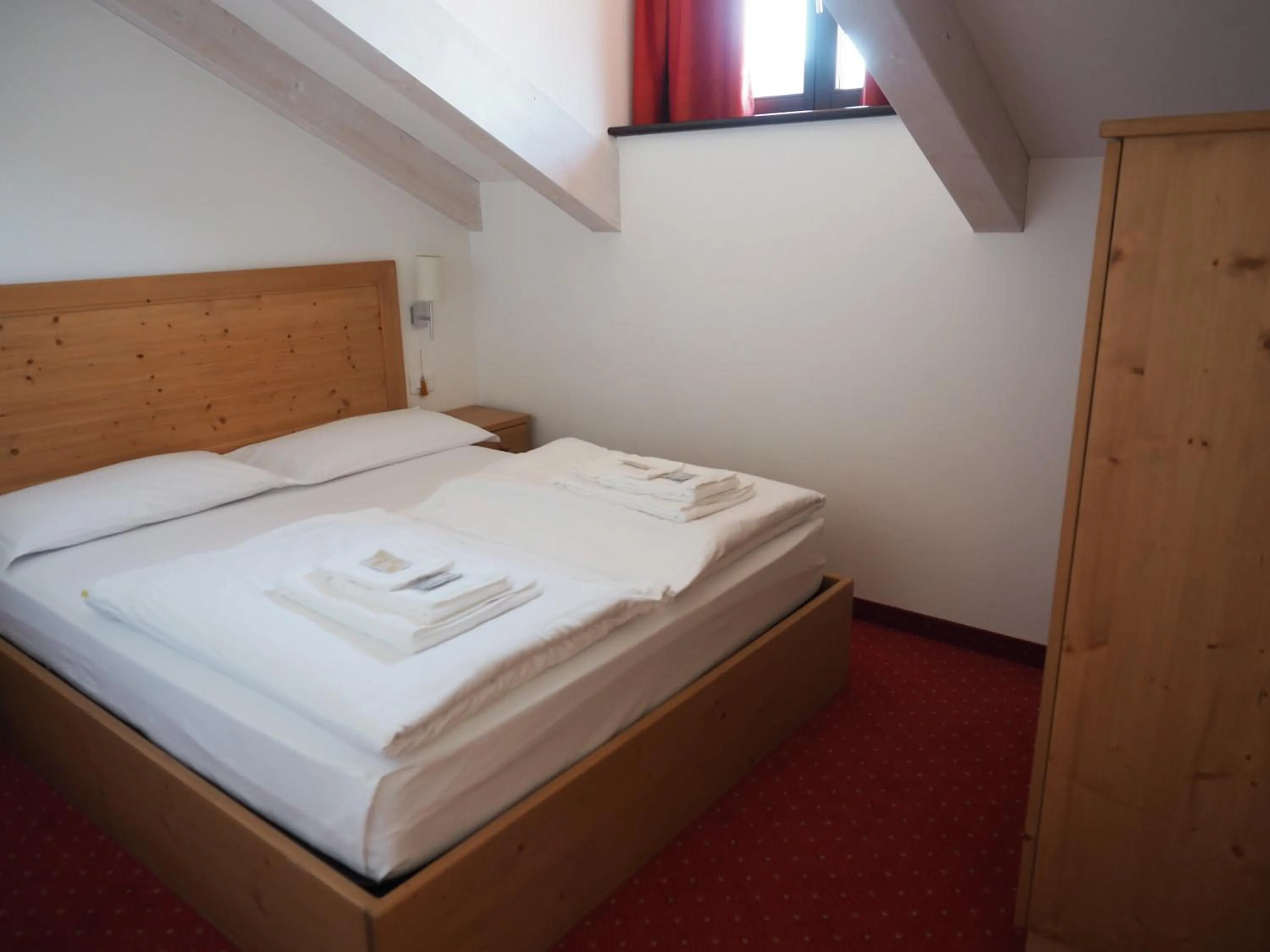 Bed in Hotel B&B Francolini