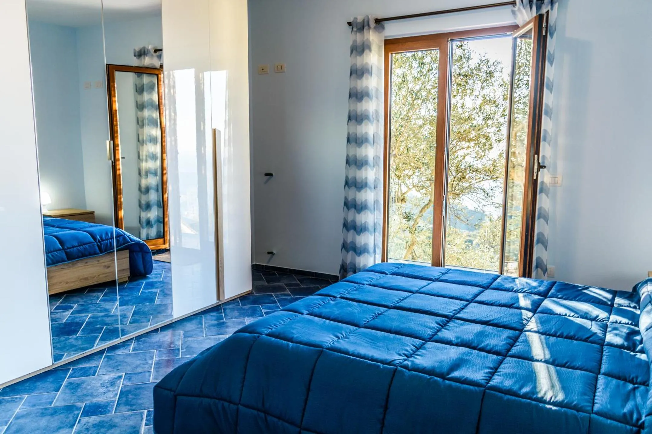 Bedroom, Bed in Villa Capri Wonderful View