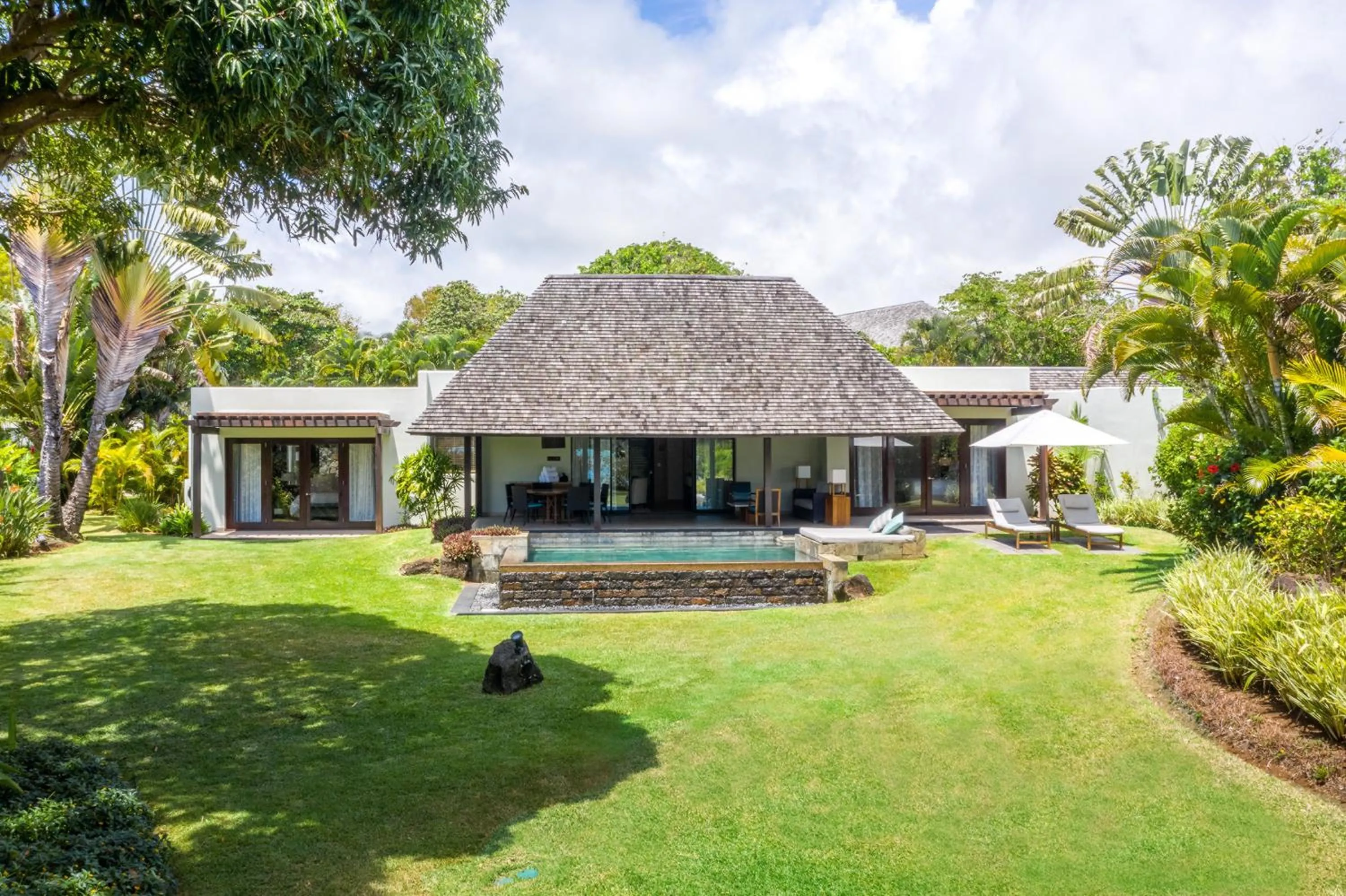 Garden in Four Seasons Resort Mauritius at Anahita