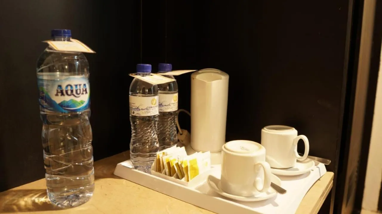 Coffee/tea facilities in Comforta Dumai