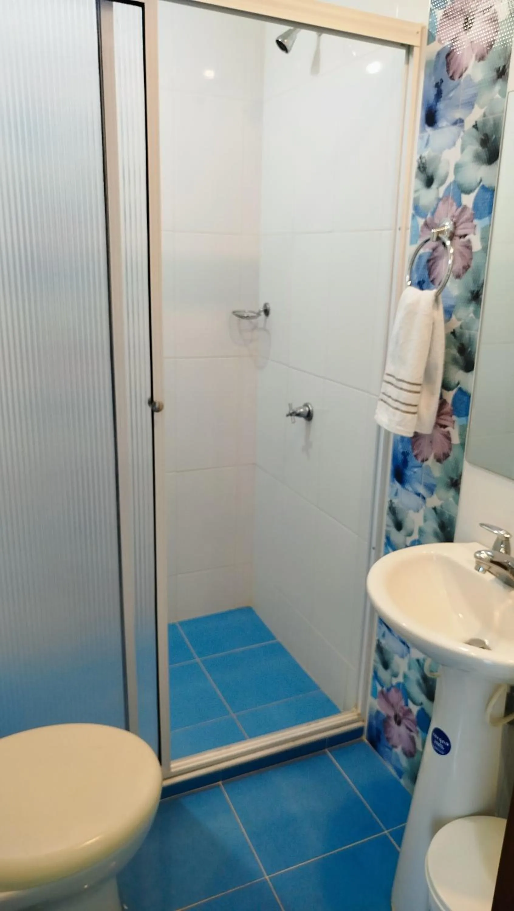 Shower in Casa Luna Hotel